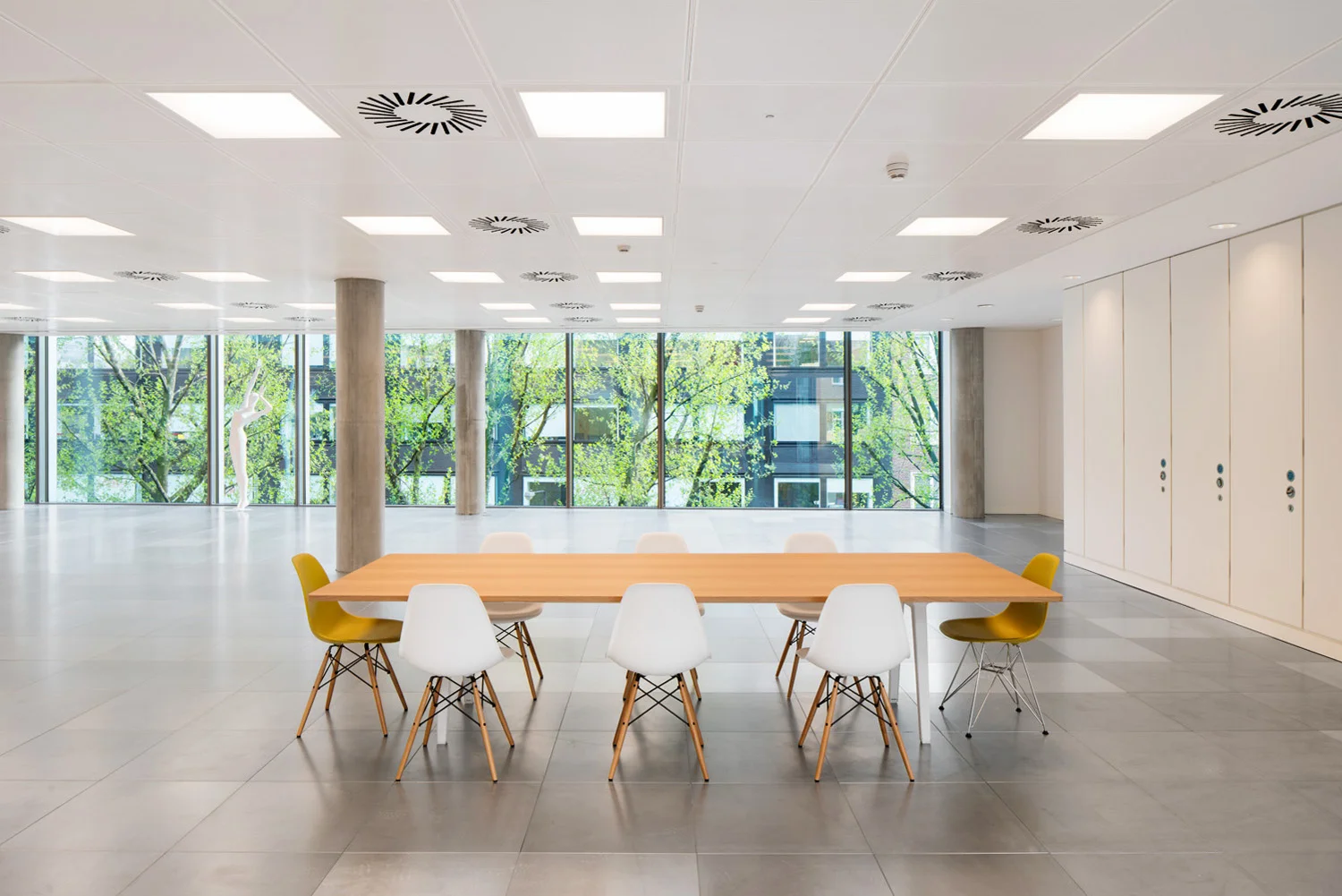 90 Whitfield Street by Joas Souza Photographer