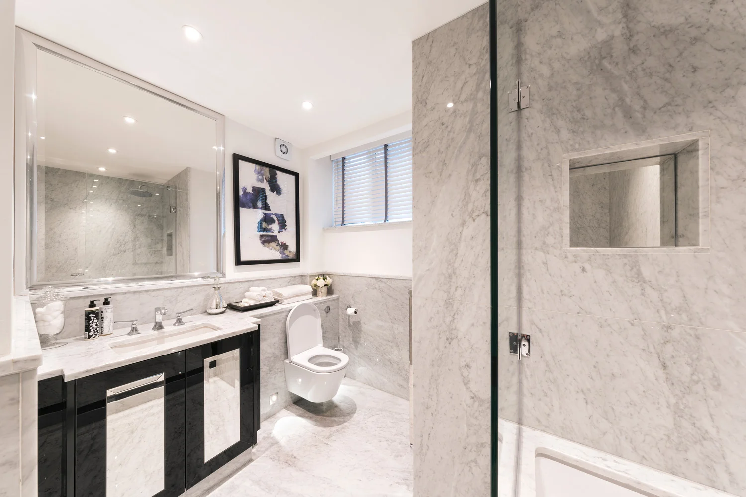 Old Manor Court, 40-42 Abbey Road, London NW8 0AR by Architectural Photographer Joas Souza