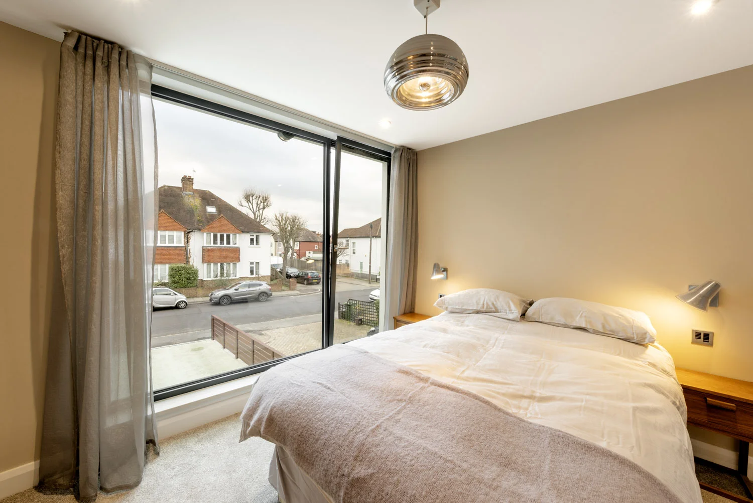 Westbury Road, New Malden, Surrey, KT3 - Photo by Joas Souza