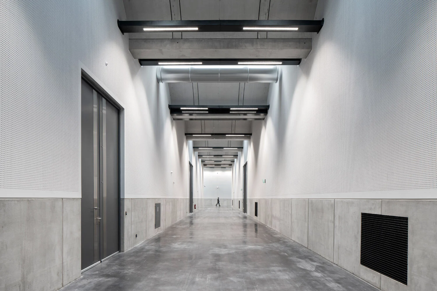 The Louvre Conservation Center photographs by Joas Souza Souza, comissioned by RSH-P and Musee du Louvre.The national collections held in the Louvre’s storage spaces are to be moved to new facilities in Liévin in northern France, in the immediate vicinity of the Louvre-Lens. The Louvre Conservation Center was created to protect the museum’s collections from the risk of centennial flooding and improve conditions for conservation and research.
