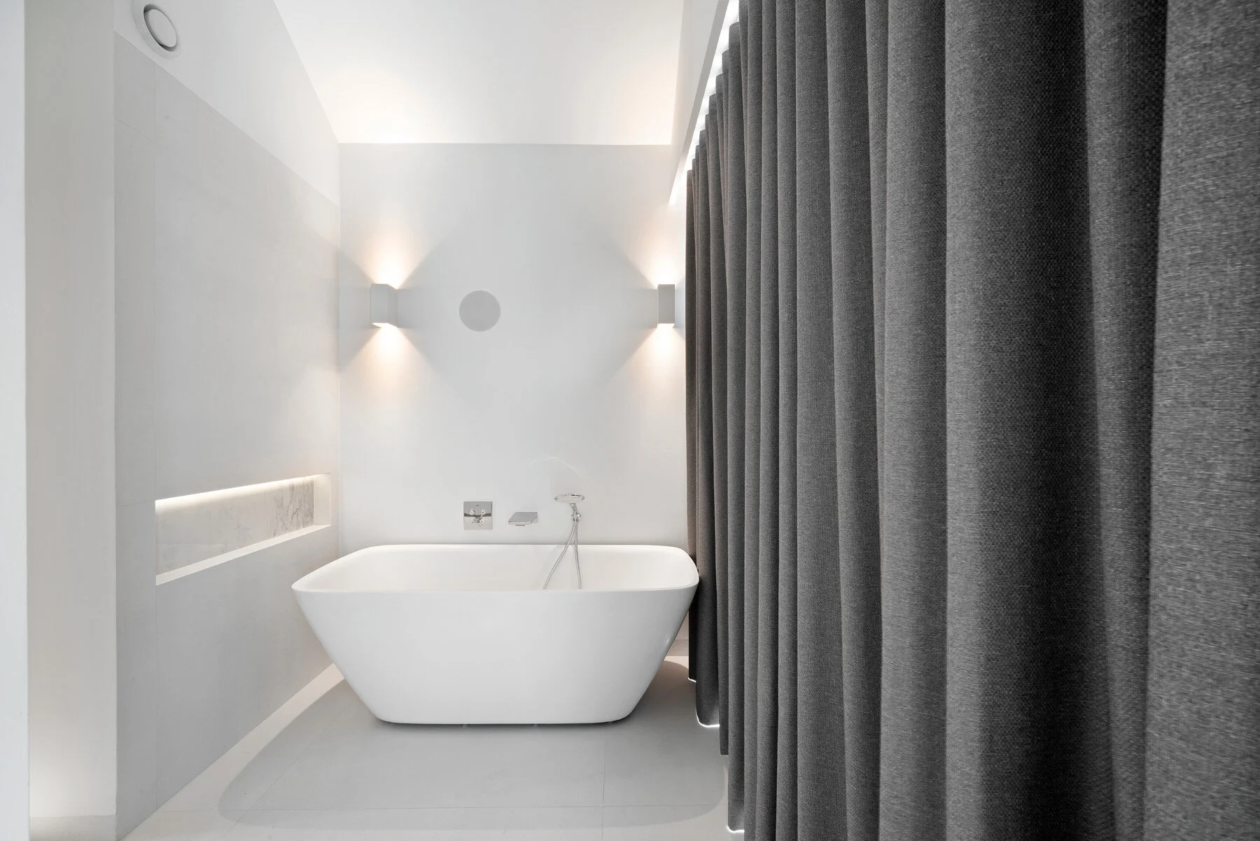  73 Uphill Road, Mill Hill, NW7 4PT, London. Client: WL Contractors. Photography by Joas Souza 