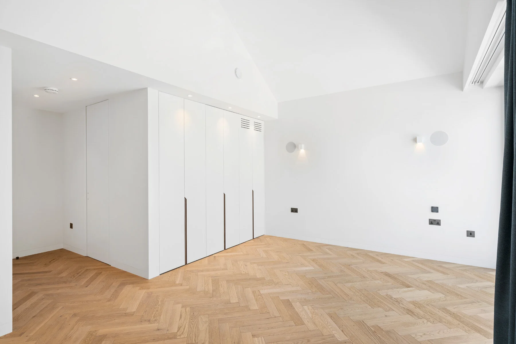  73 Uphill Road, Mill Hill, NW7 4PT, London. Client: WL Contractors. Photography by Joas Souza 
