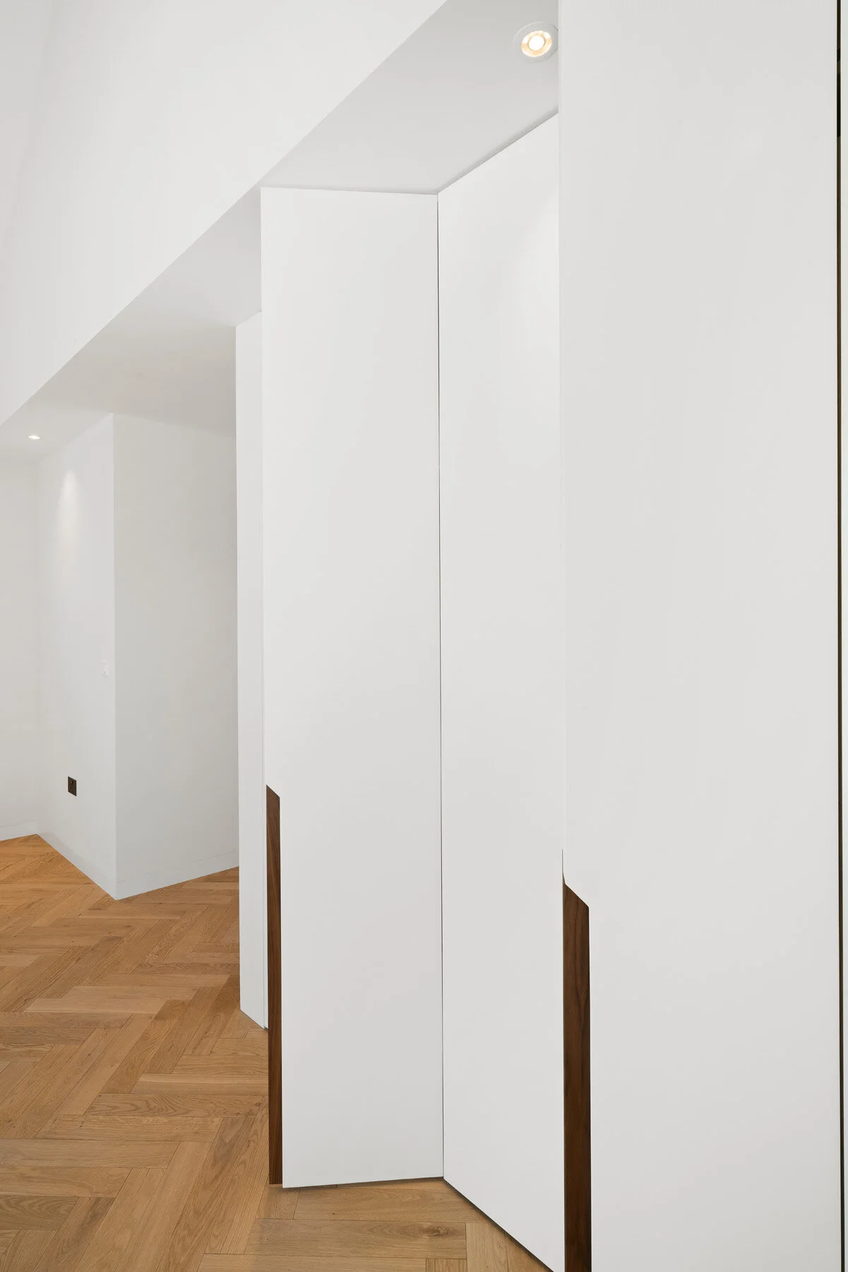  73 Uphill Road, Mill Hill, NW7 4PT, London. Client: WL Contractors. Photography by Joas Souza 