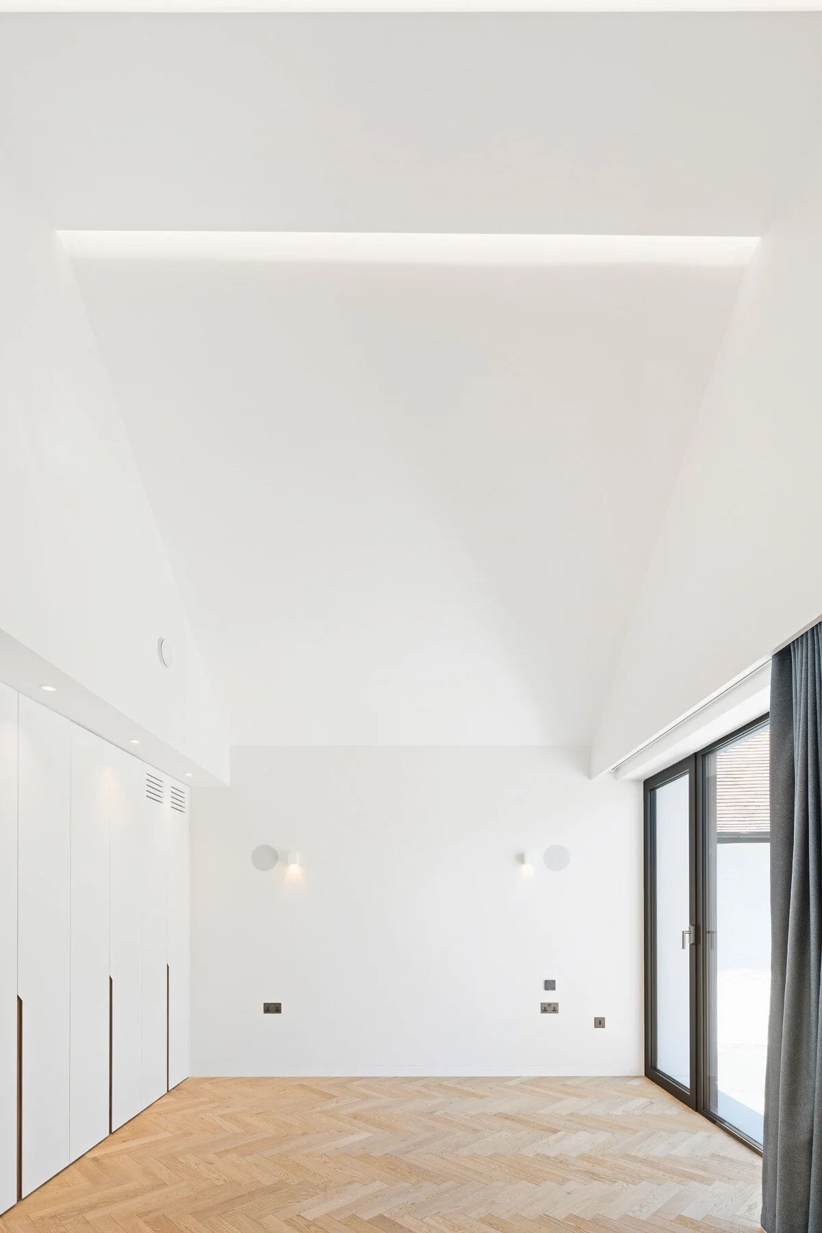  73 Uphill Road, Mill Hill, NW7 4PT, London. Client: WL Contractors. Photography by Joas Souza 