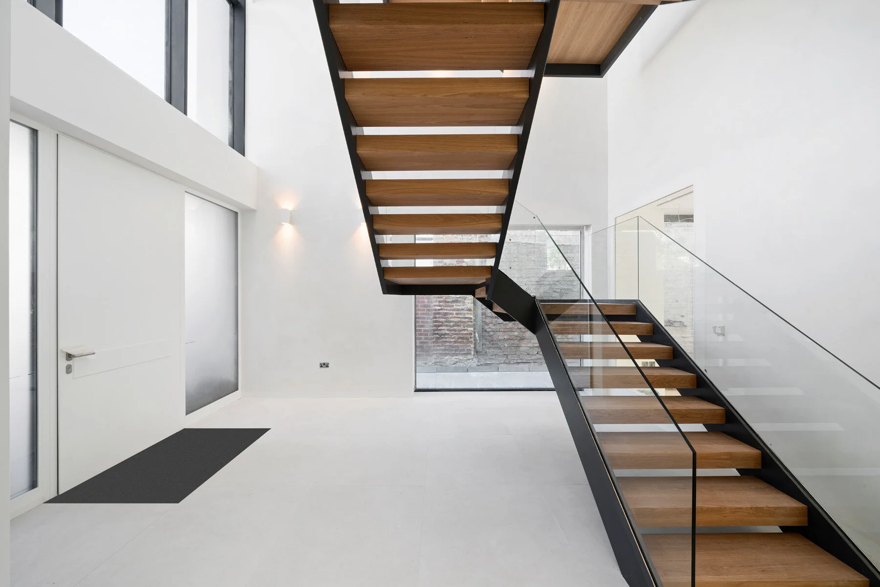  73 Uphill Road, Mill Hill, NW7 4PT, London. Client: WL Contractors. Photography by Joas Souza 