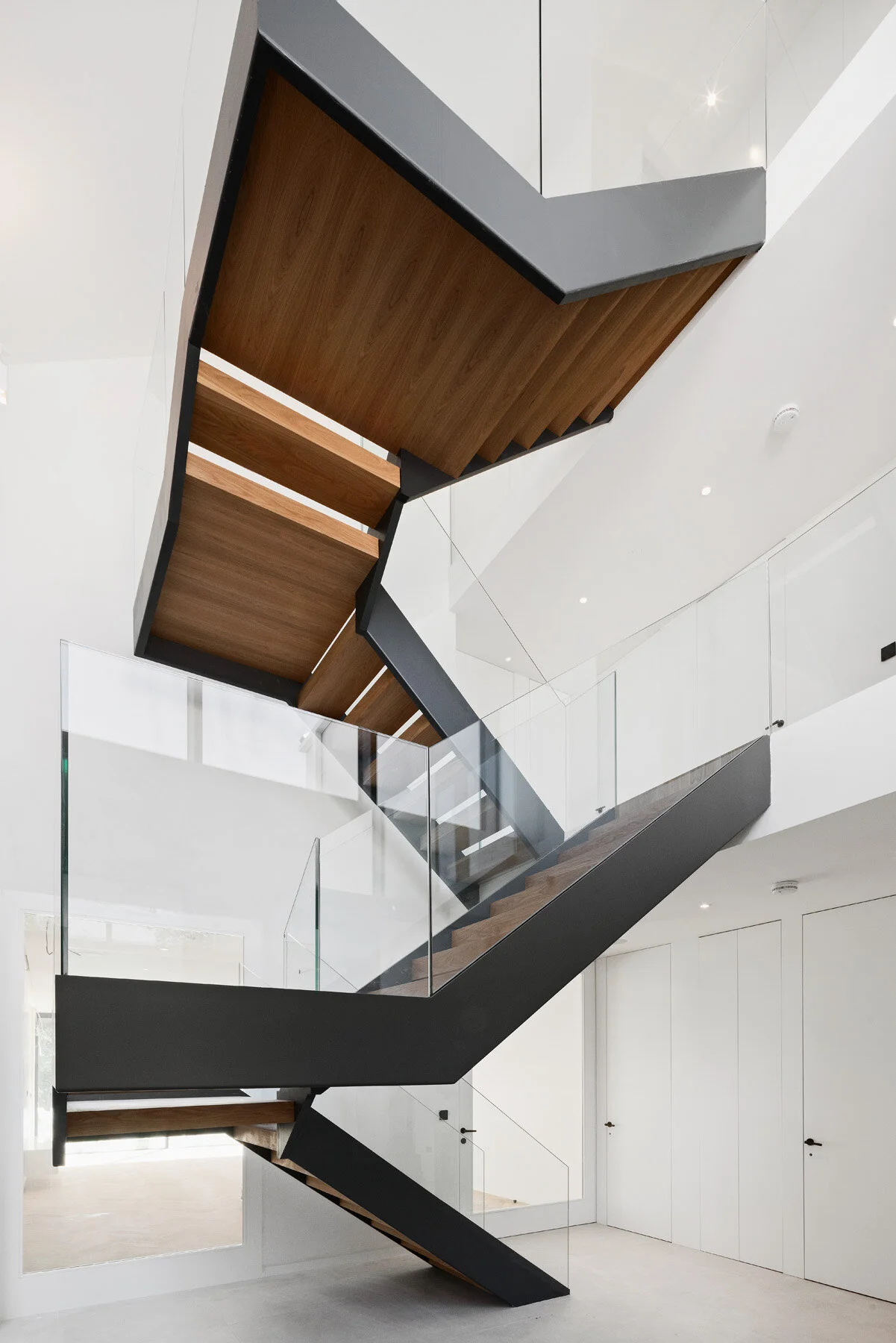  73 Uphill Road, Mill Hill, NW7 4PT, London. Client: WL Contractors. Photography by Joas Souza 