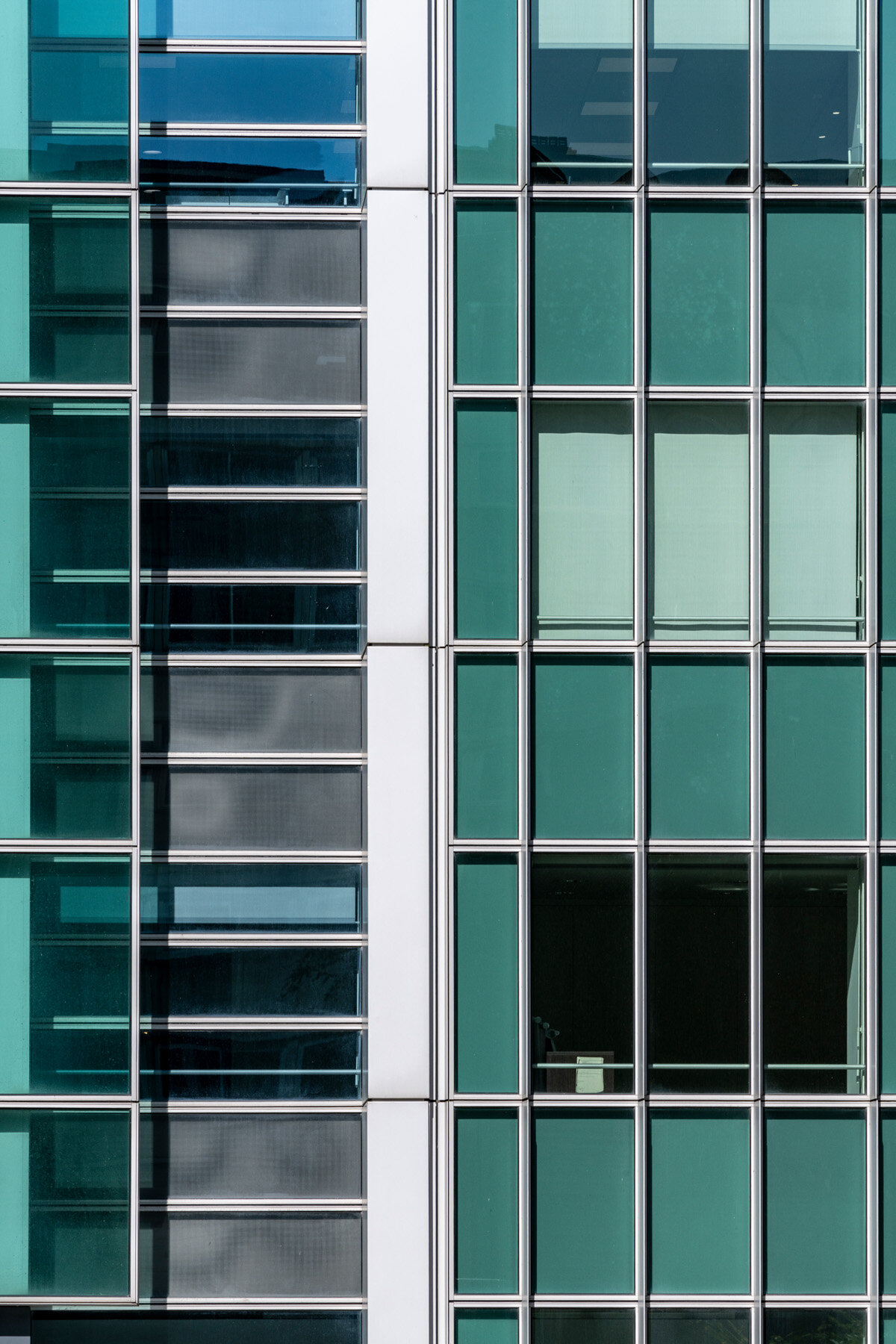  CGI Tower - 17 Place des Reflets,Courbevoie, France. Photo by Joas Souza  