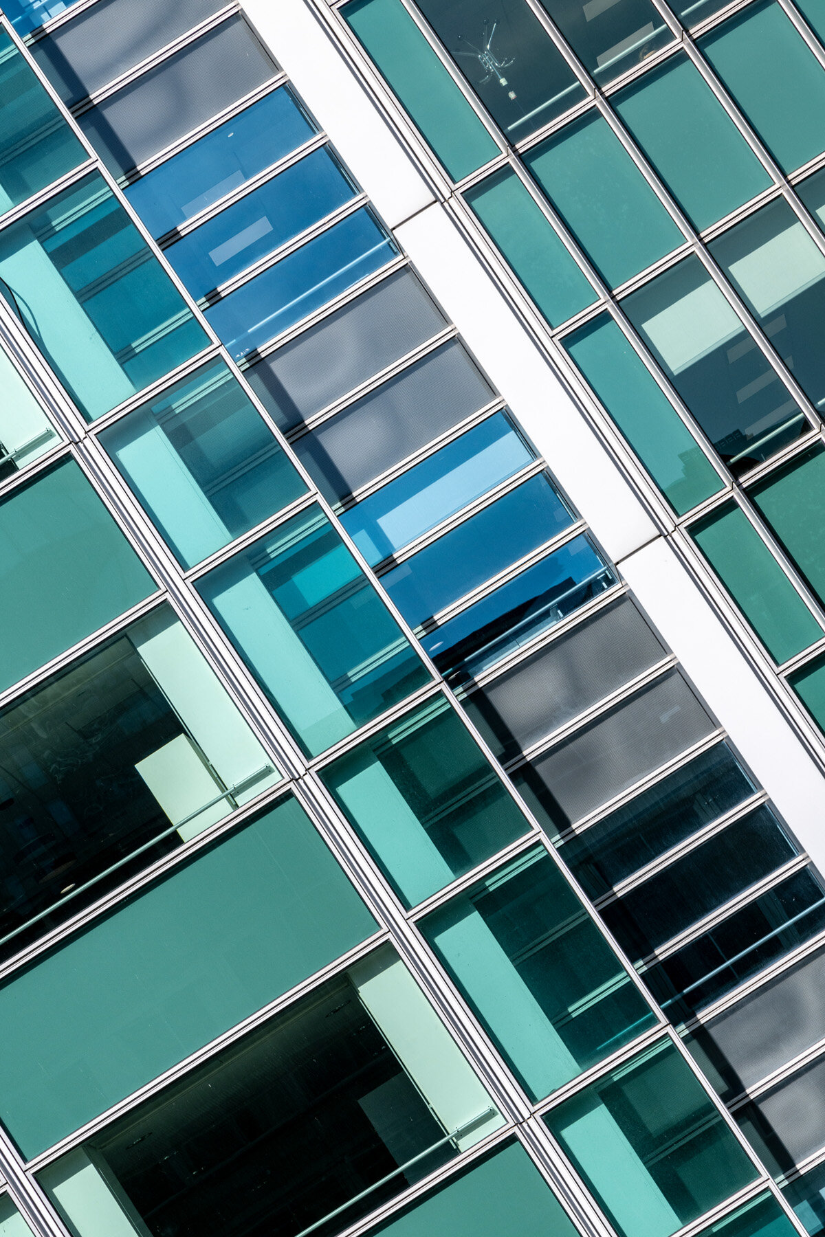  CGI Tower - 17 Place des Reflets,Courbevoie, France. Photo by Joas Souza  