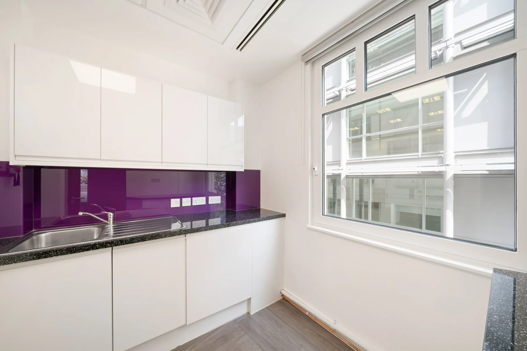 Real Estate Video Noble Harris 61 Queen Street — Architectural