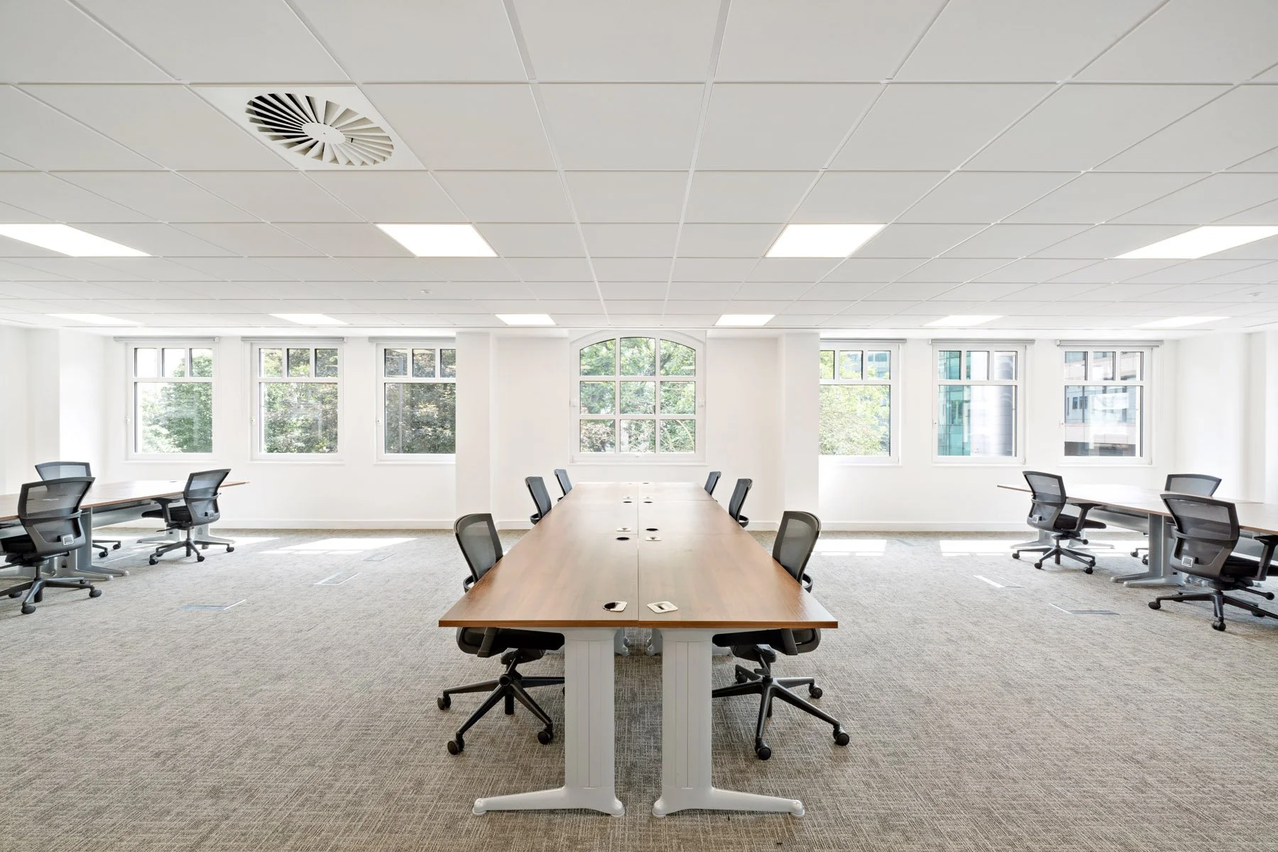 Real Estate Video Noble Harris 61 Queen Street — Architectural