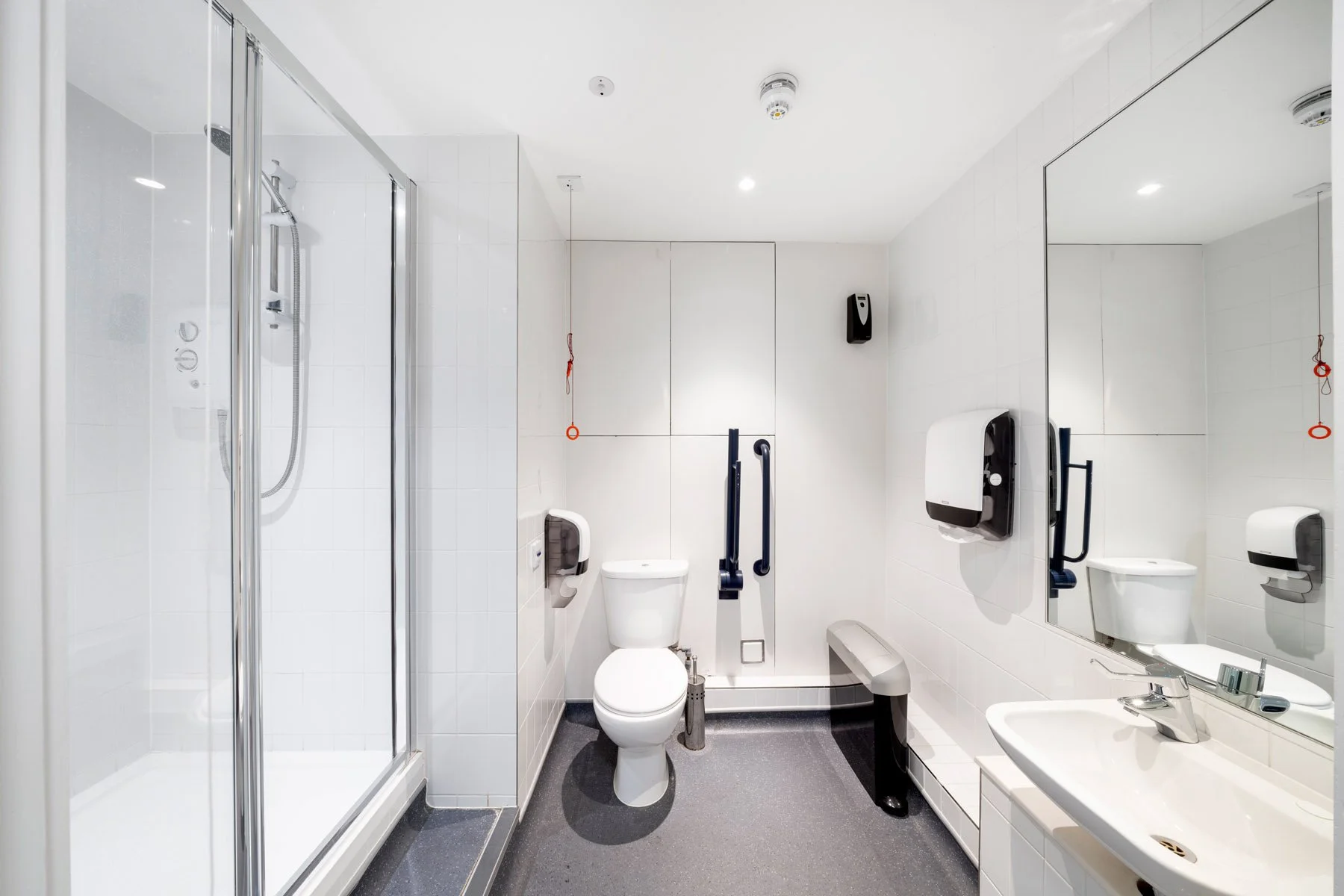 Real Estate Video Noble Harris 61 Queen Street — Architectural