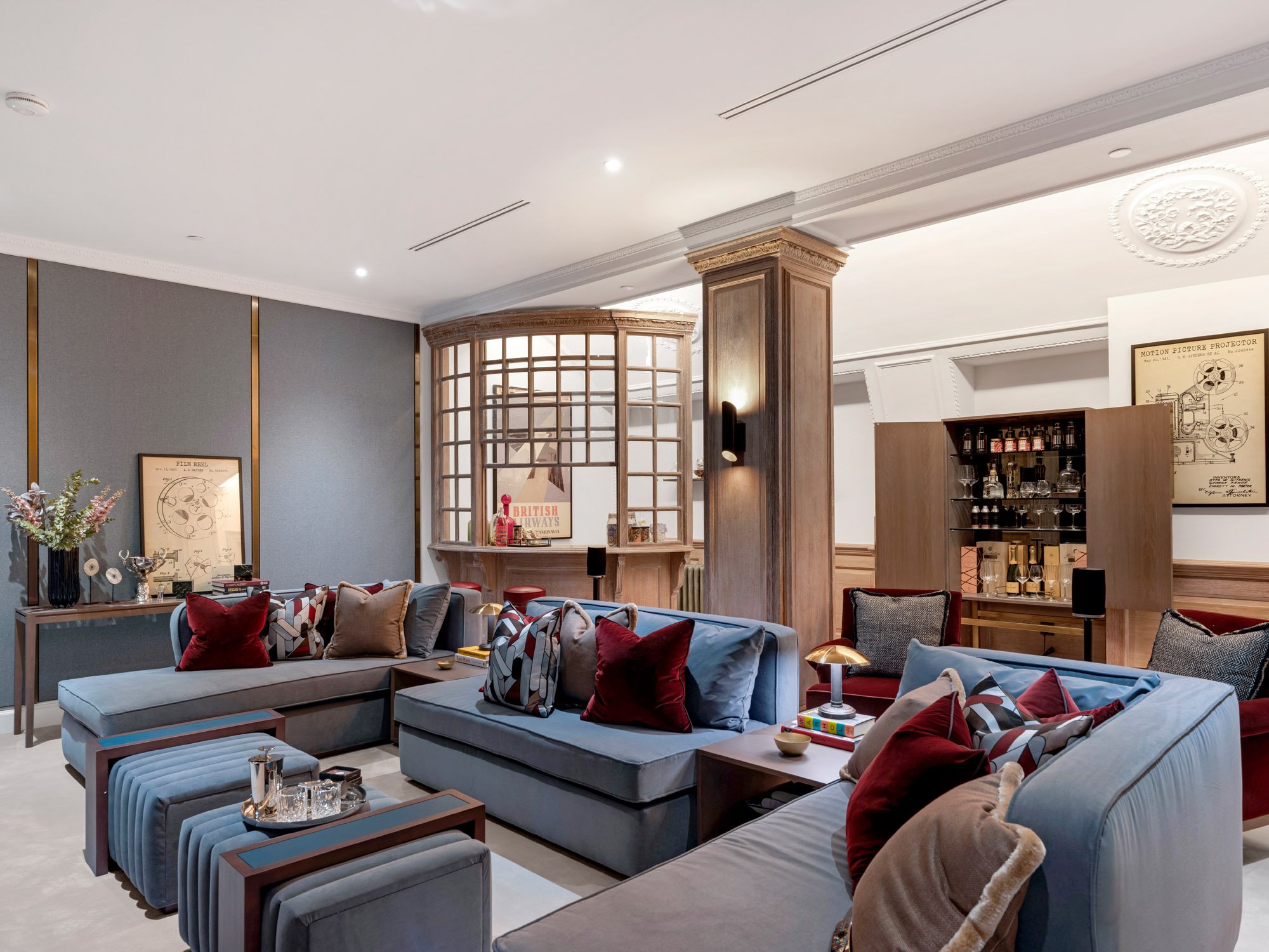  Gracing the banks of the River Thames in the heart of historic Westminster, 9 Millbank is a landmark residential address that captures the essence of British luxury and style. 