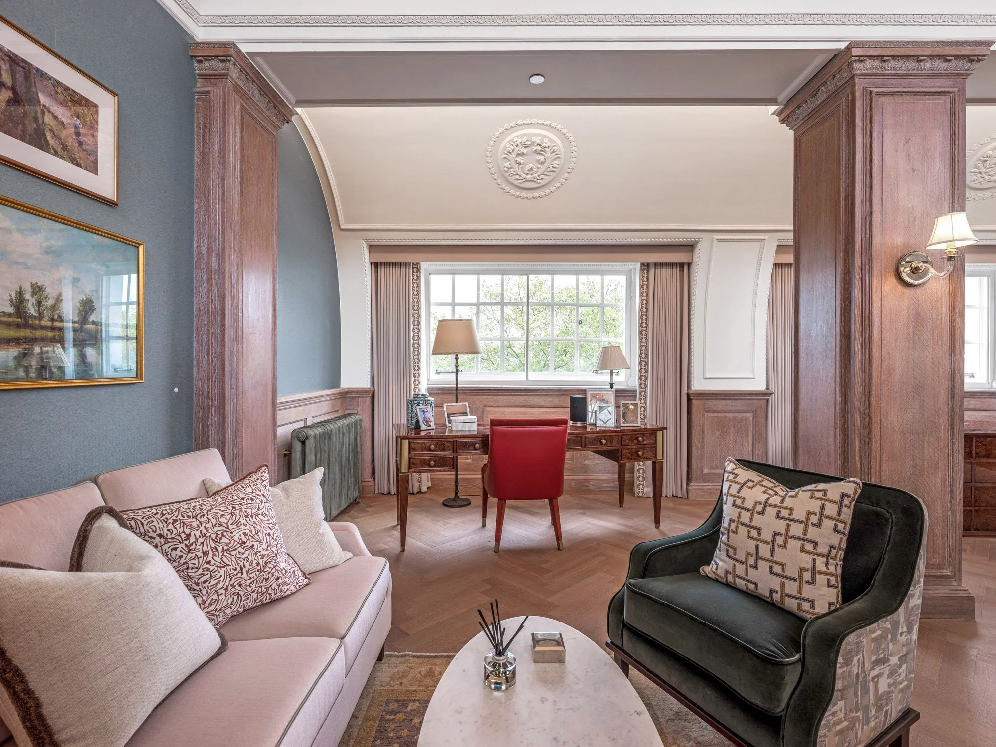  Gracing the banks of the River Thames in the heart of historic Westminster, 9 Millbank is a landmark residential address that captures the essence of British luxury and style. 