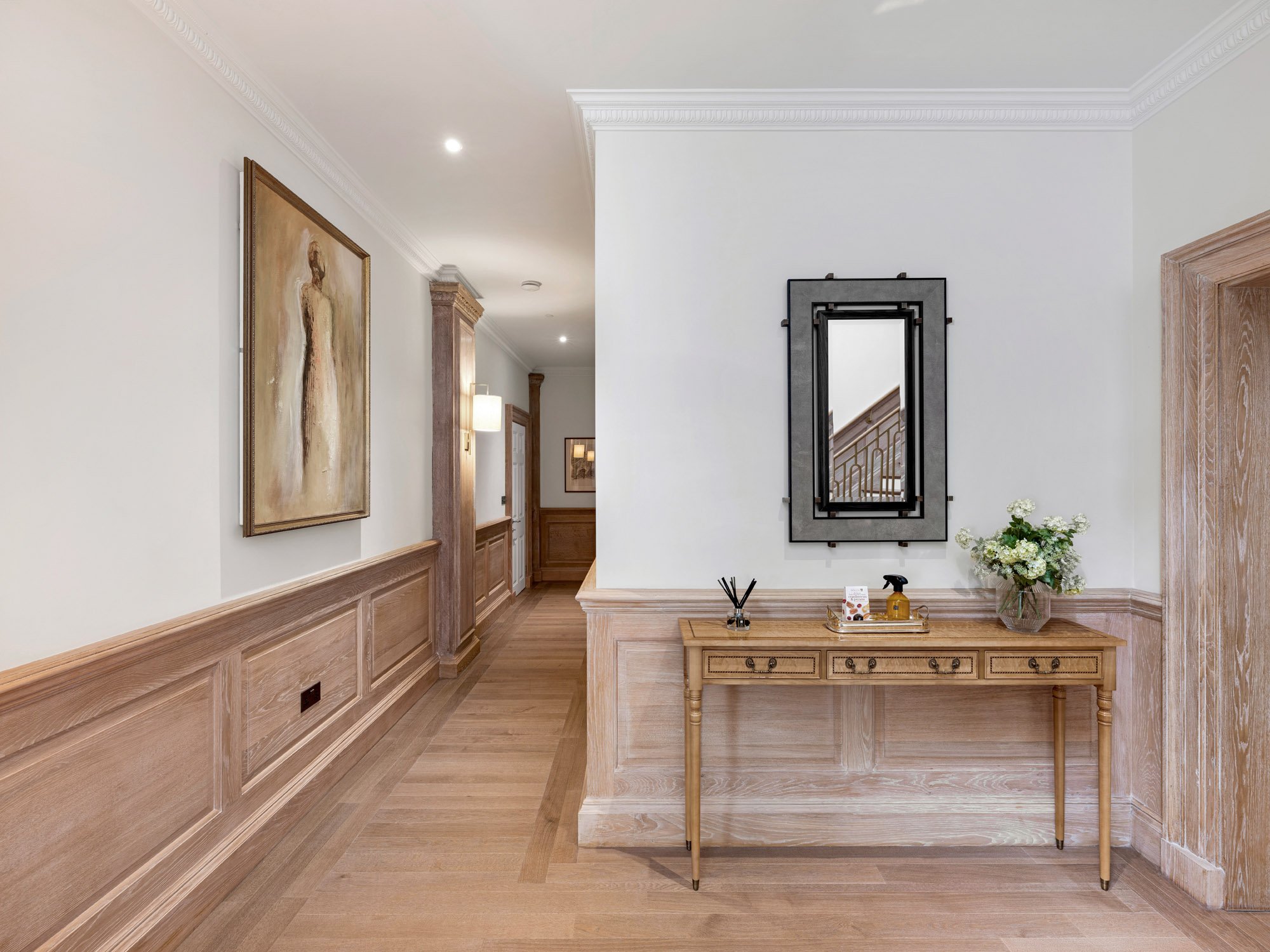  Gracing the banks of the River Thames in the heart of historic Westminster, 9 Millbank is a landmark residential address that captures the essence of British luxury and style. 