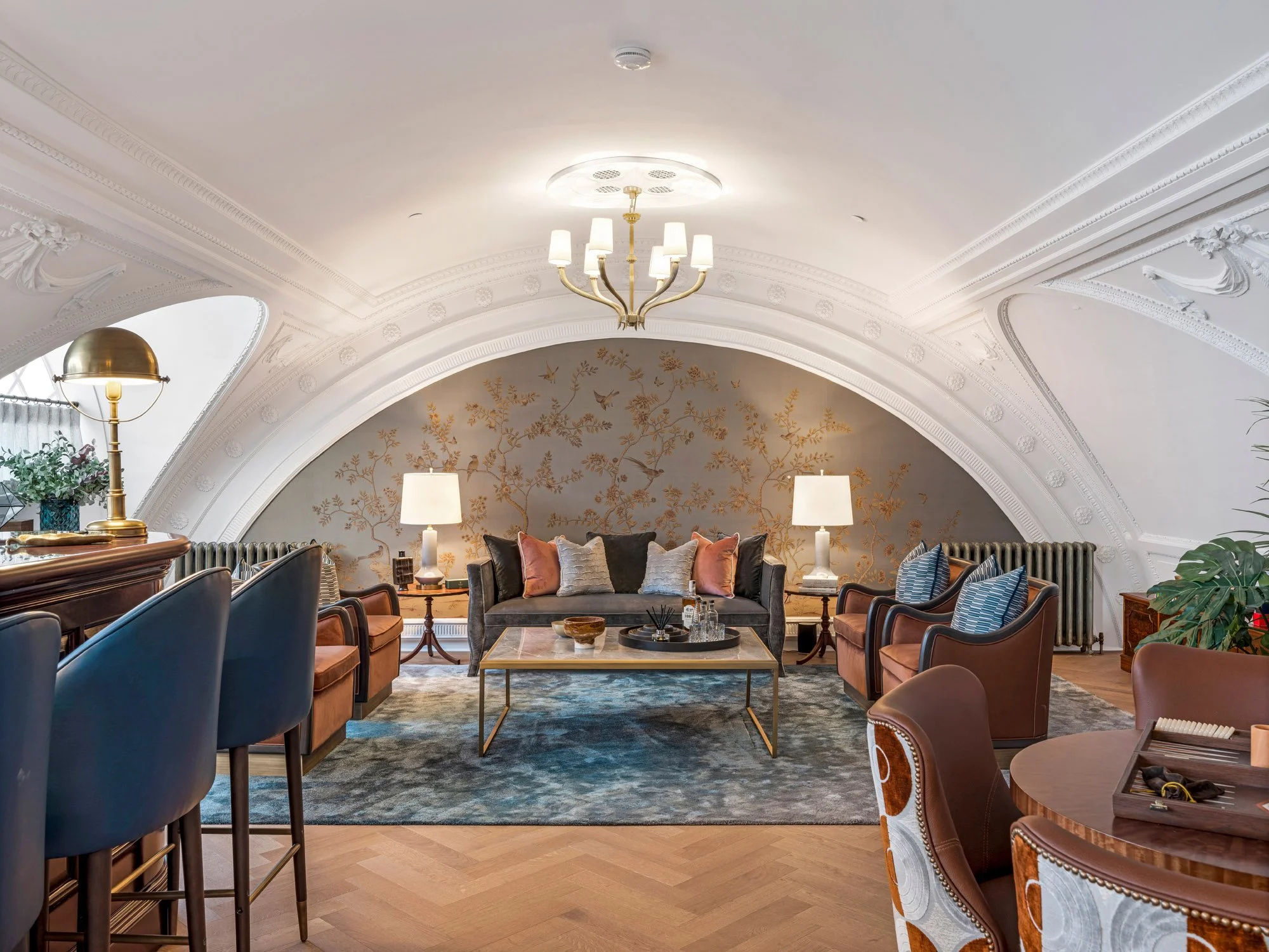  Gracing the banks of the River Thames in the heart of historic Westminster, 9 Millbank is a landmark residential address that captures the essence of British luxury and style. 