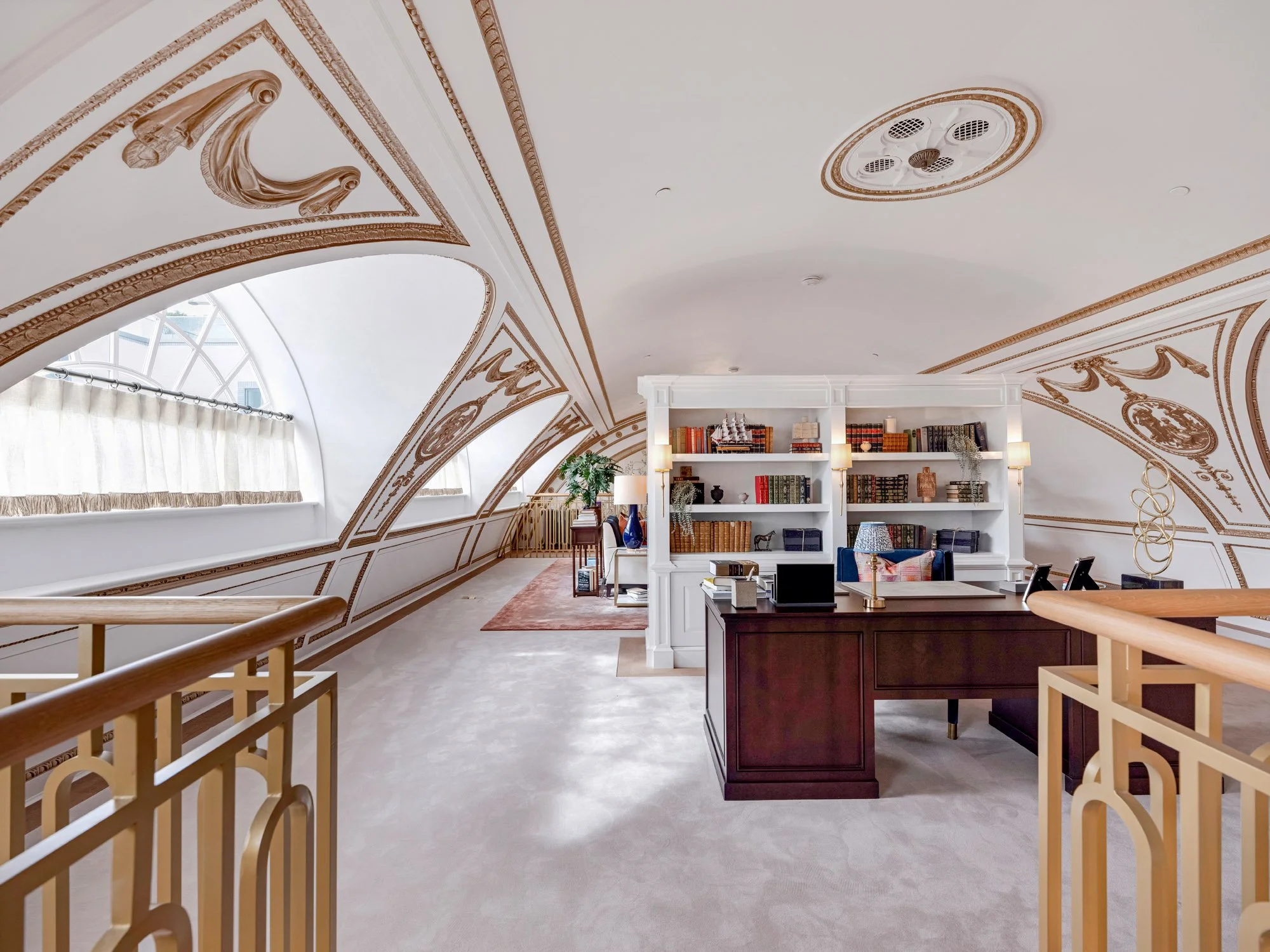  Gracing the banks of the River Thames in the heart of historic Westminster, 9 Millbank is a landmark residential address that captures the essence of British luxury and style. 