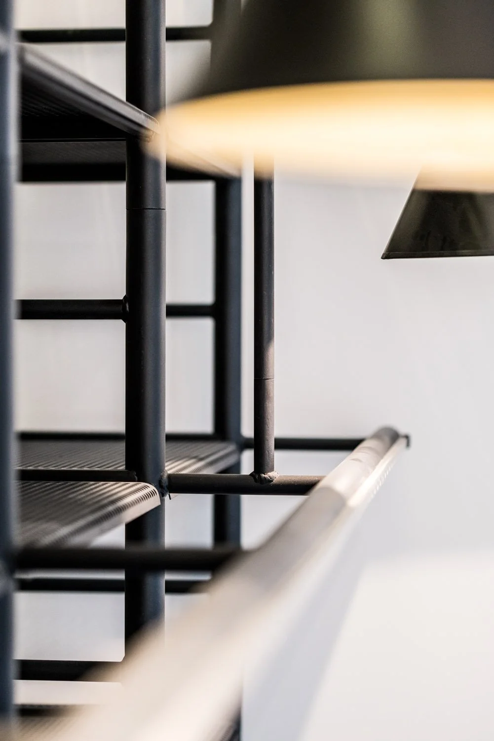  Explore Eglon House, a luxury modernist home in Primrose Hill, London. Inspired by the Maison de Verre, this architectural masterpiece was once the home of Tim Burton. Discover its industrial design, rich history, and ties to celebrity culture. 