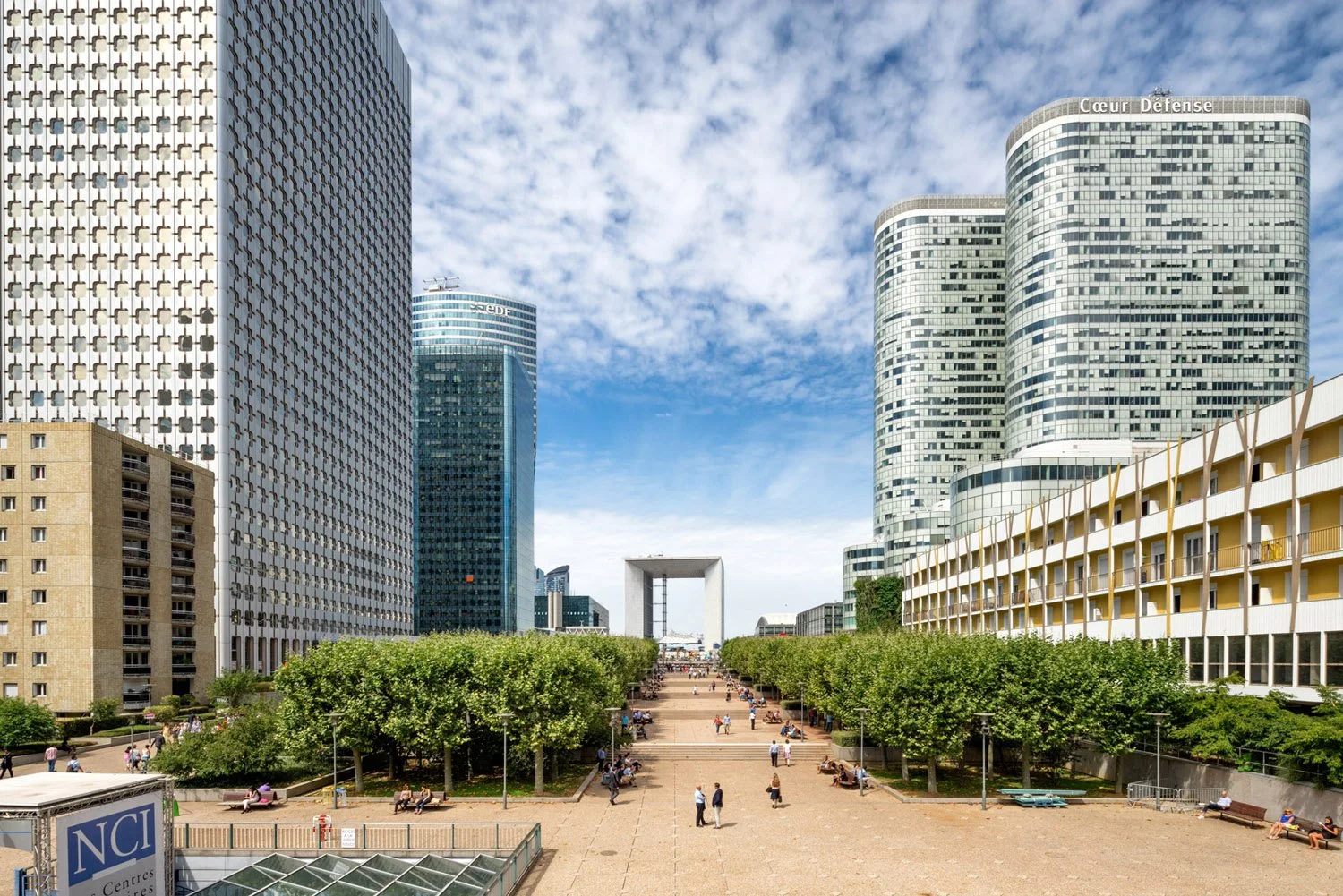 Discover the mesmerizing beauty of La Defense, Paris, through this captivating collection of photographs by Joas Souza. Immerse yourself in the modern architecture, breathtaking landscapes, and vibrant atmosphere of this iconic district. Each image