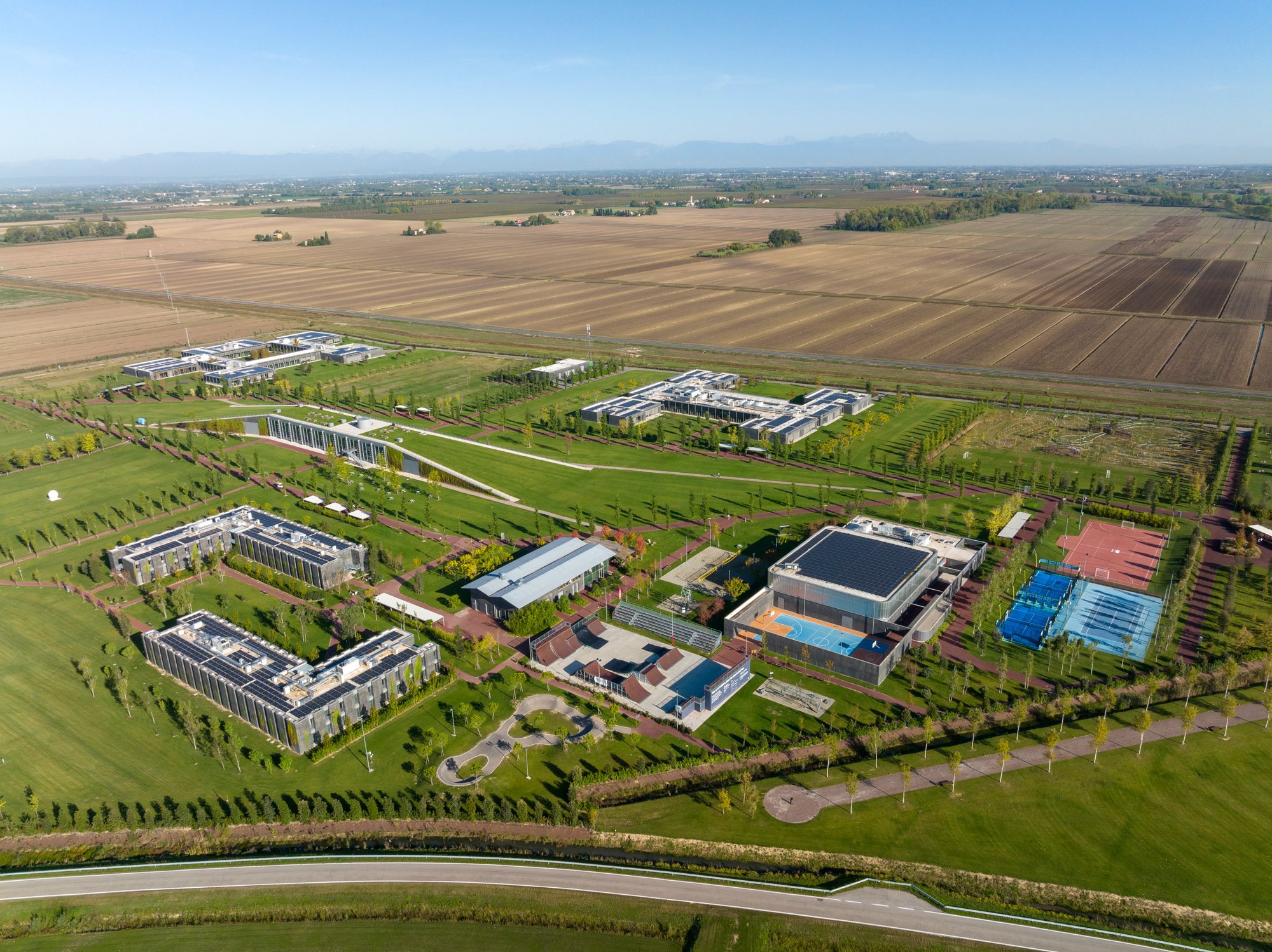 06_Hill_H-Farm_Aerial©JSP.jpg