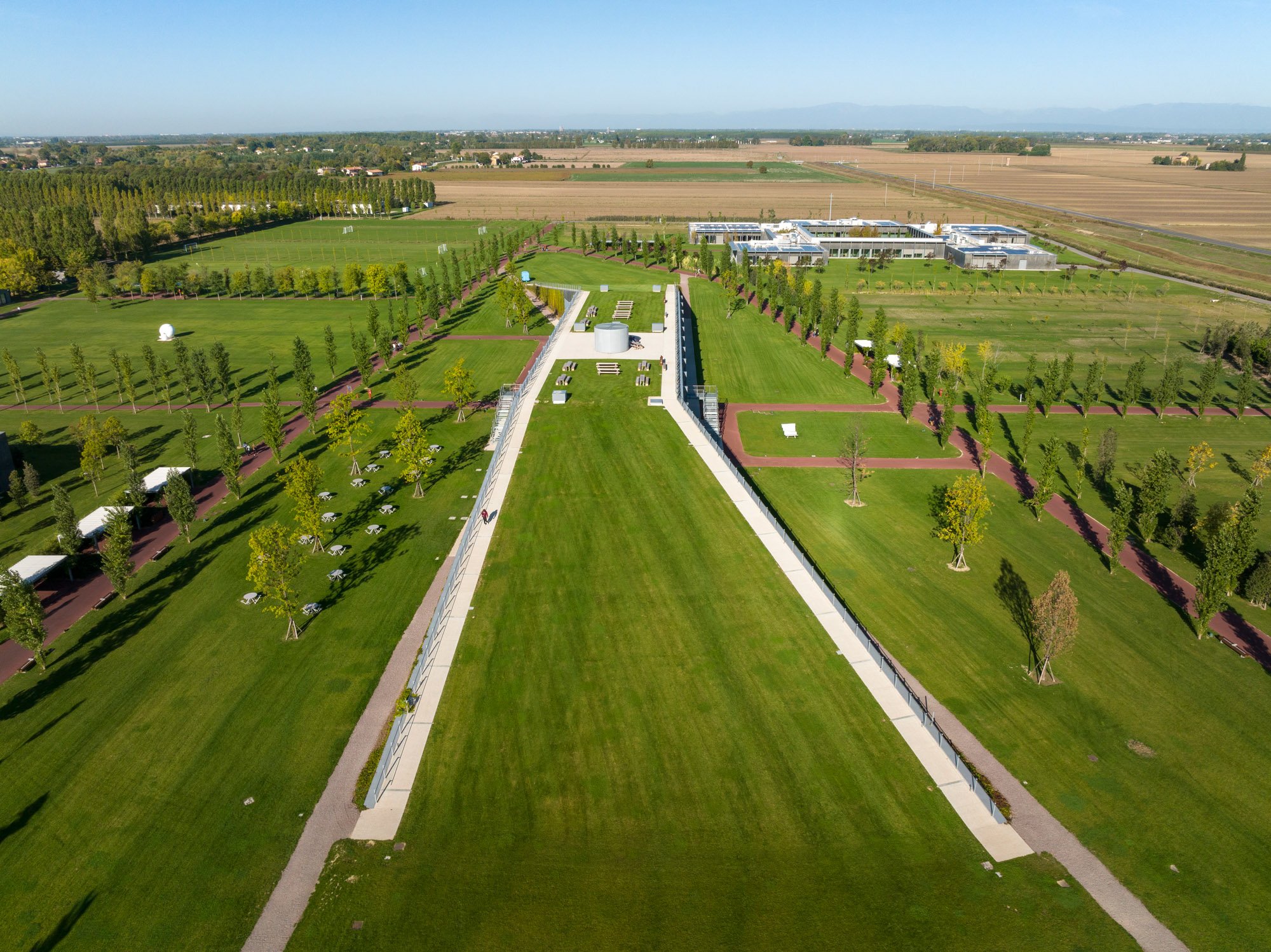 09_Hill_H-Farm_Aerial©JSP.jpg