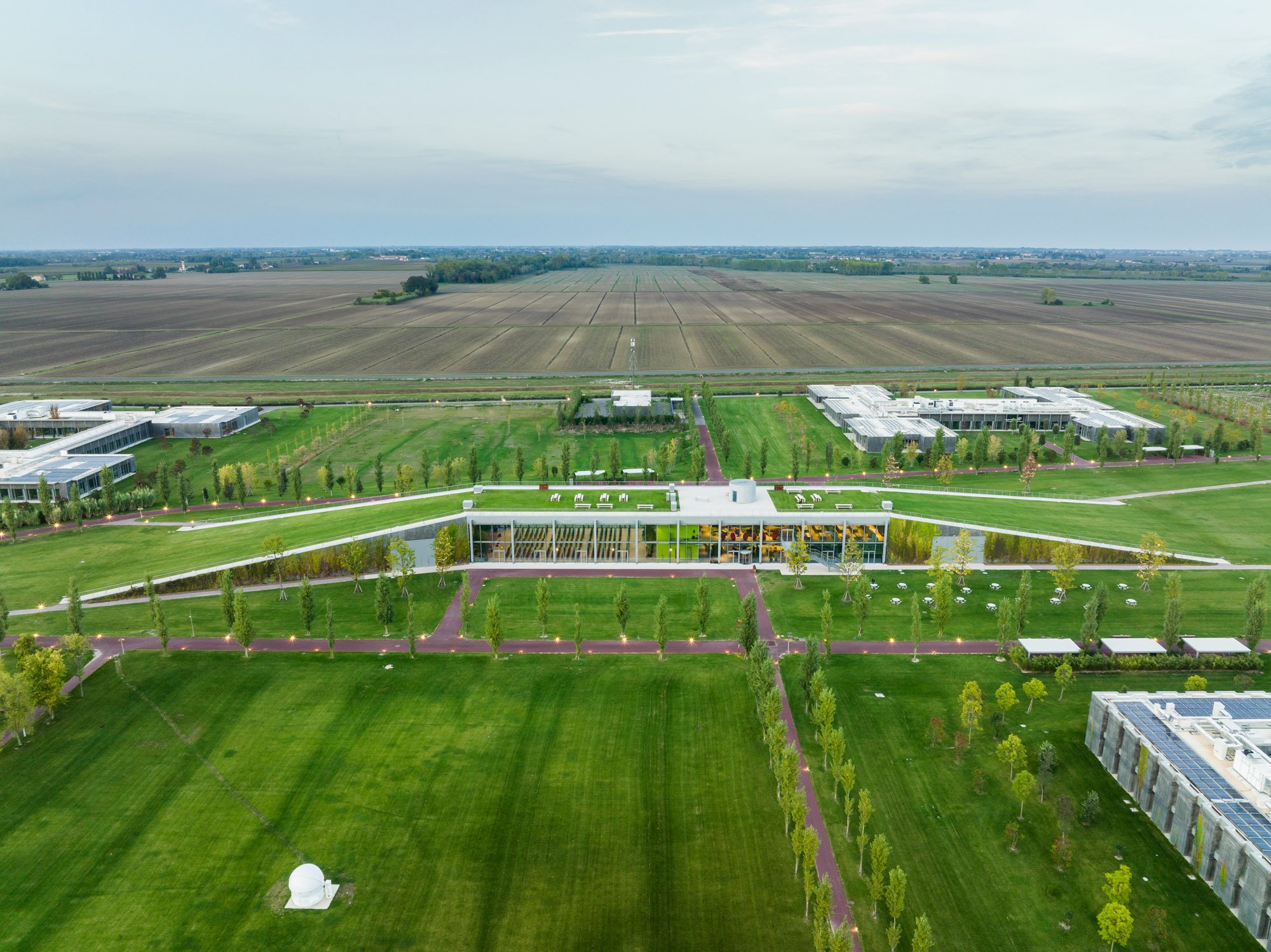 77_Hill_H-Farm_Aerial©JSP.jpg