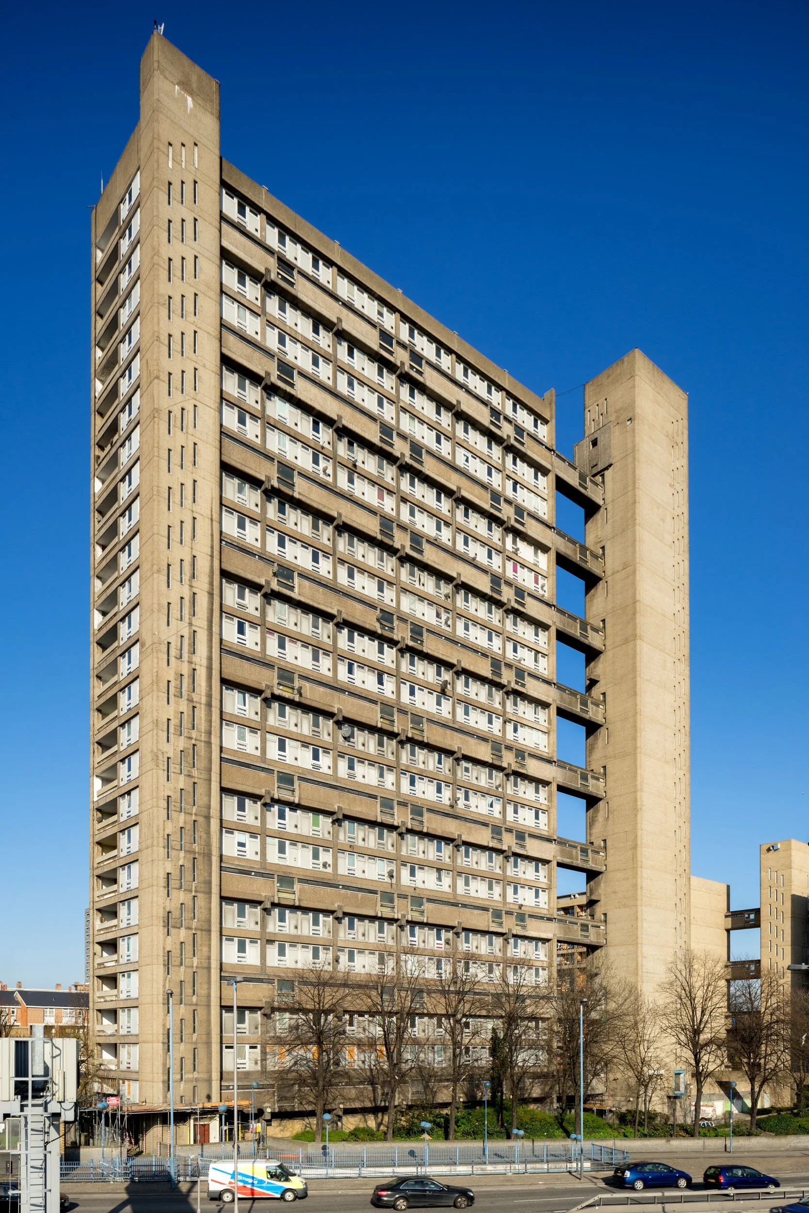 architectural-photography-balfron-tower-brutalist-erno-goldfinger-london-07.jpg