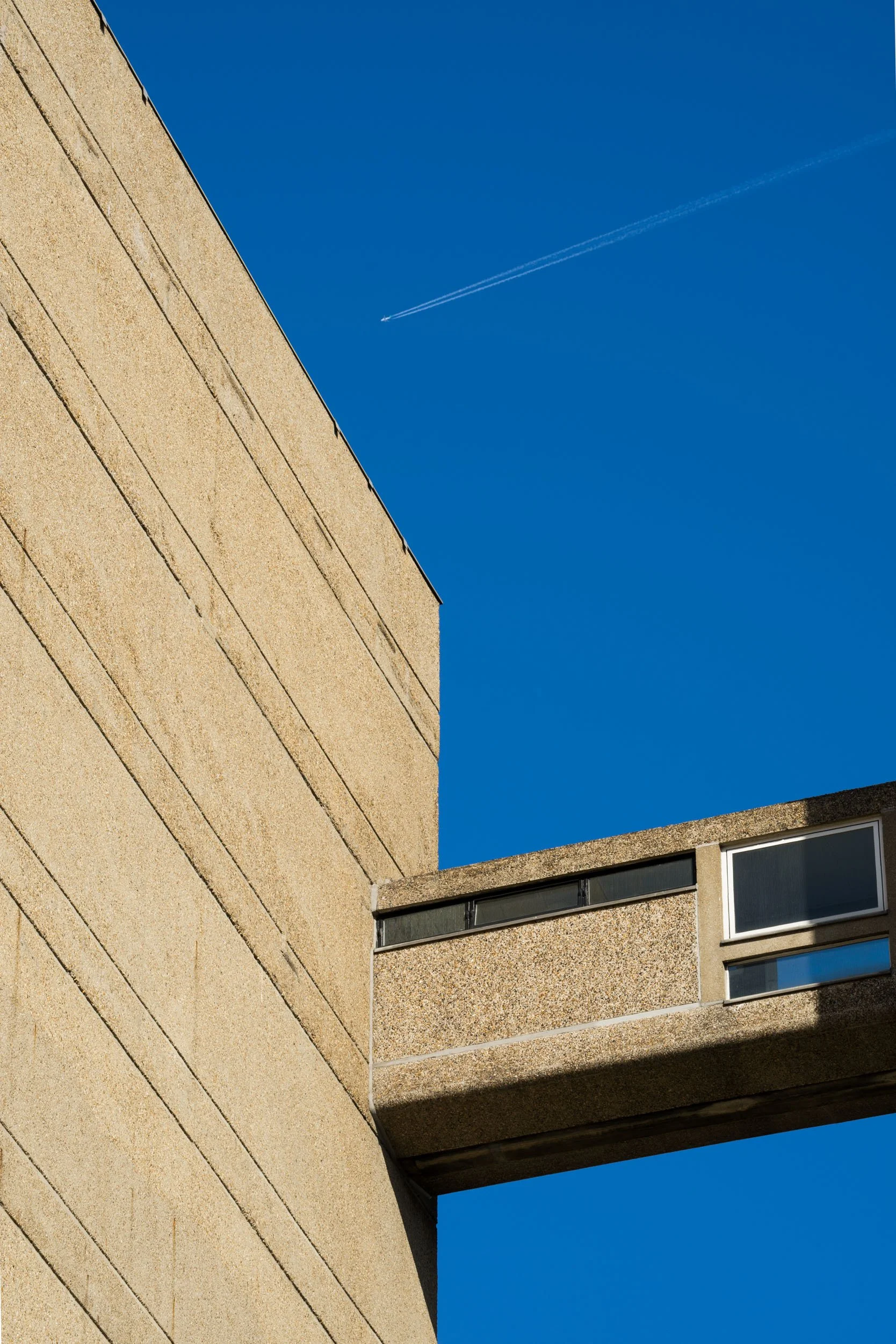 architectural-photography-balfron-tower-brutalist-erno-goldfinger-london-17.jpg