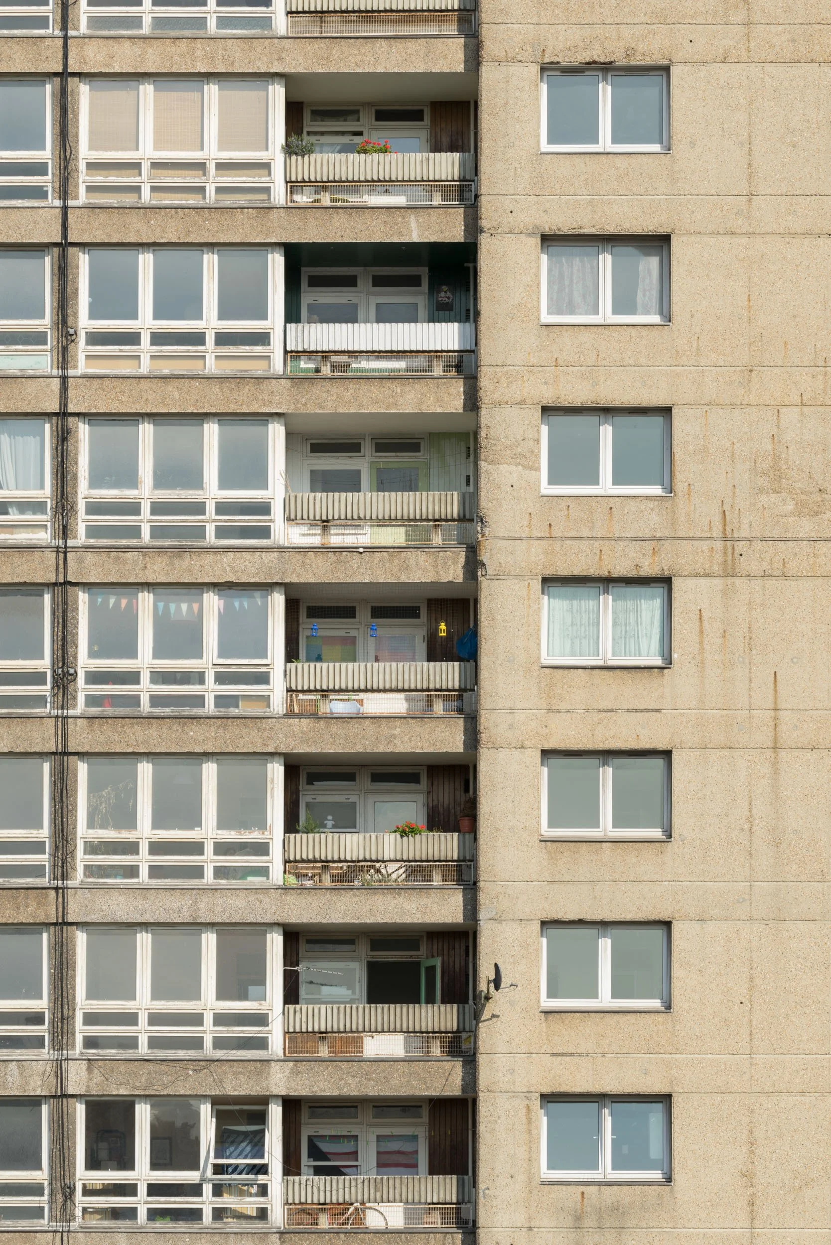architectural-photography-balfron-tower-brutalist-erno-goldfinger-london-33.jpg