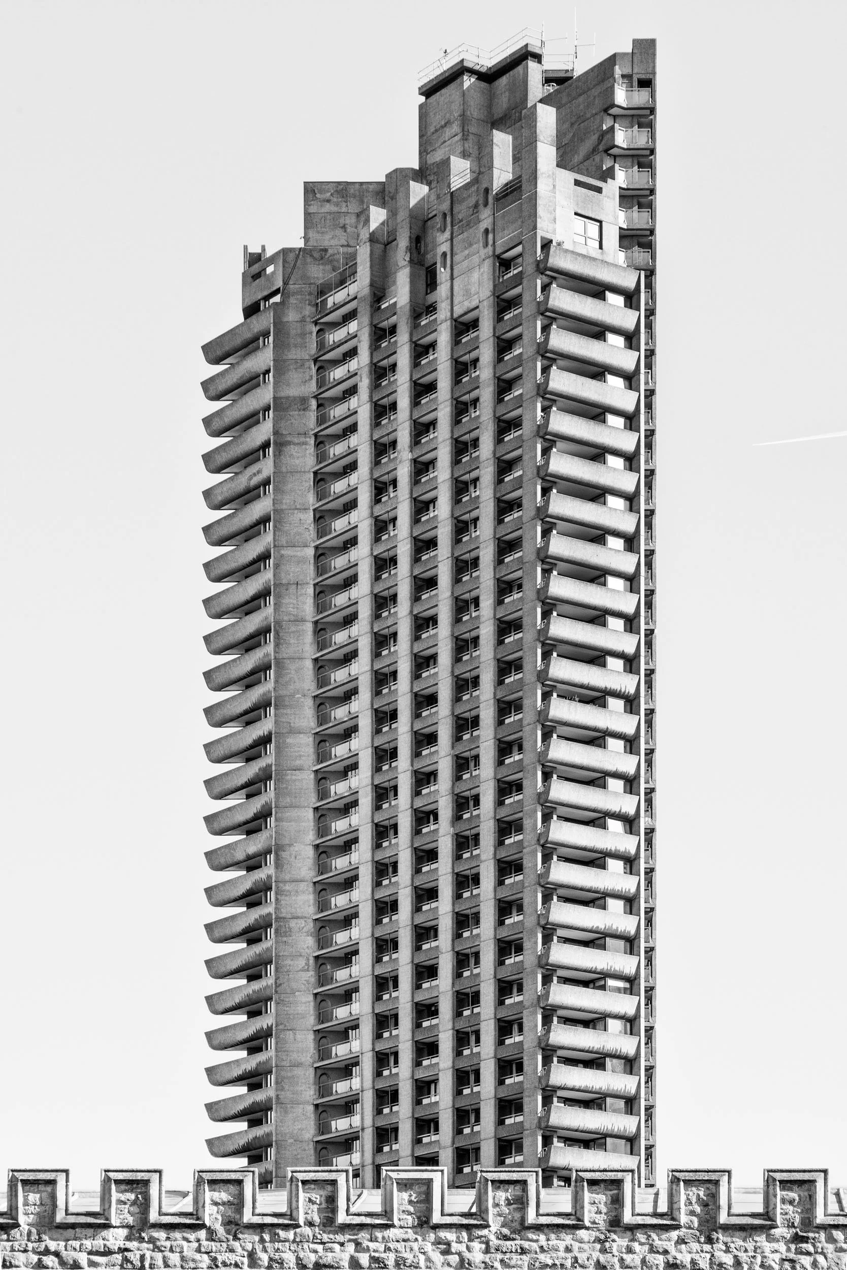 architectural-photography-barbican-estate-brutalist-chamberlin-powell-bon-london-exterior-29.jpg