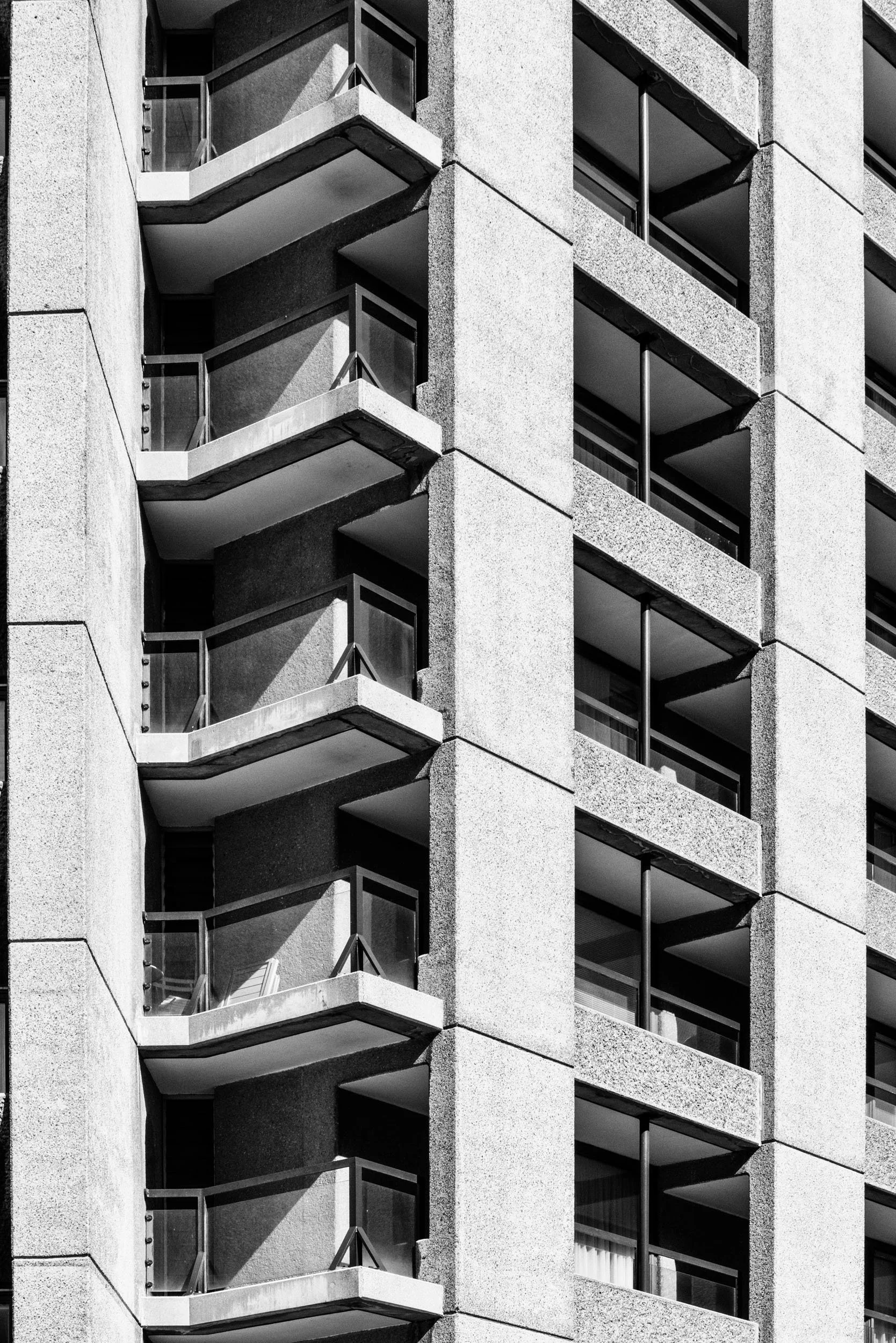 architectural-photography-barbican-estate-brutalist-chamberlin-powell-bon-london-exterior-41.jpg