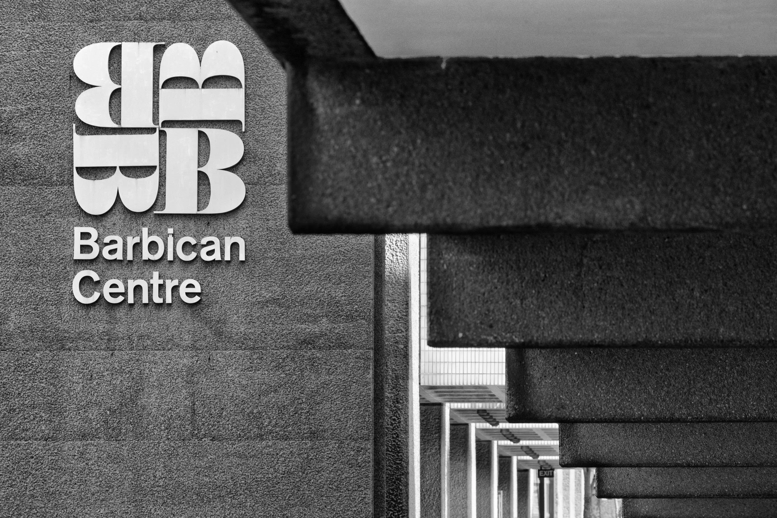 architectural-photography-barbican-estate-brutalist-chamberlin-powell-bon-london-exterior-44.jpg