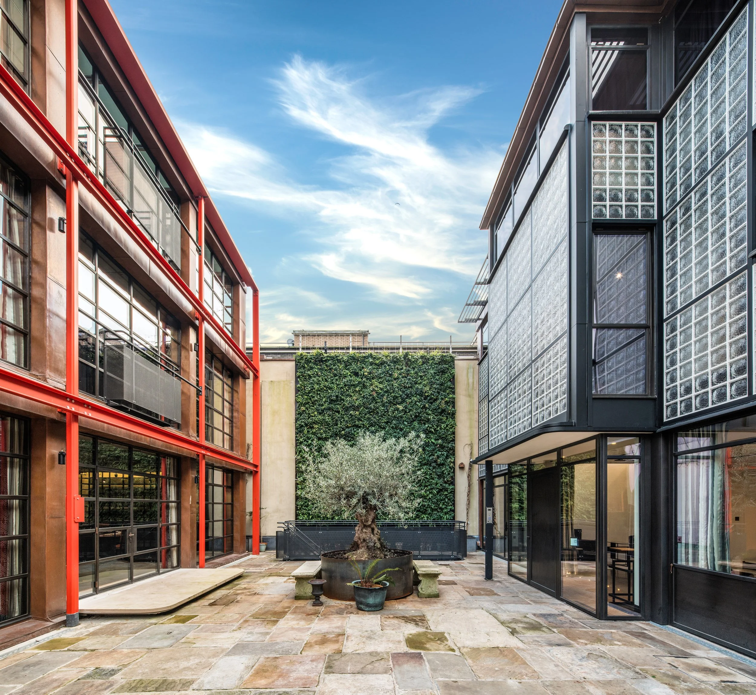 architectural-photography-eglon-house-primrose-hill-london-courtyard-02.jpg