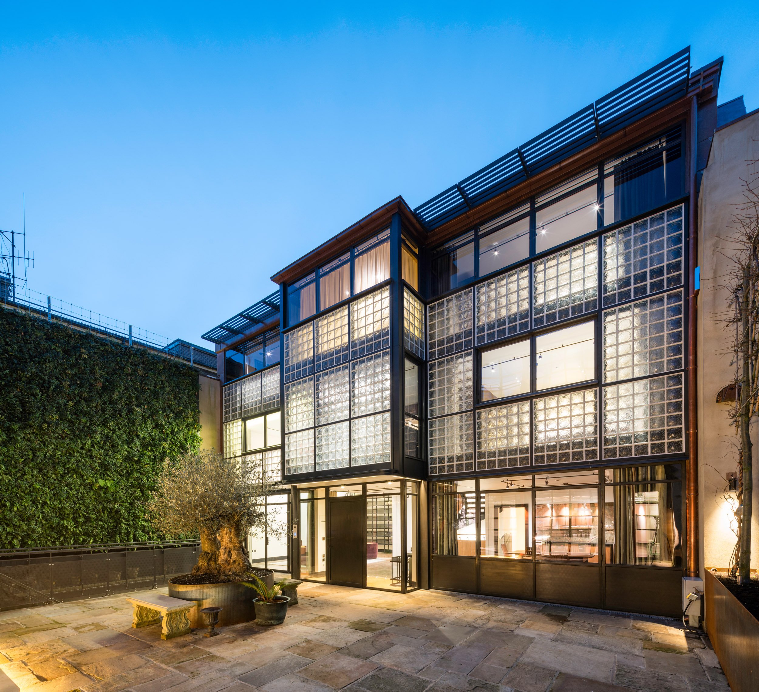 architectural-photography-eglon-house-primrose-hill-london-facade-03.jpg
