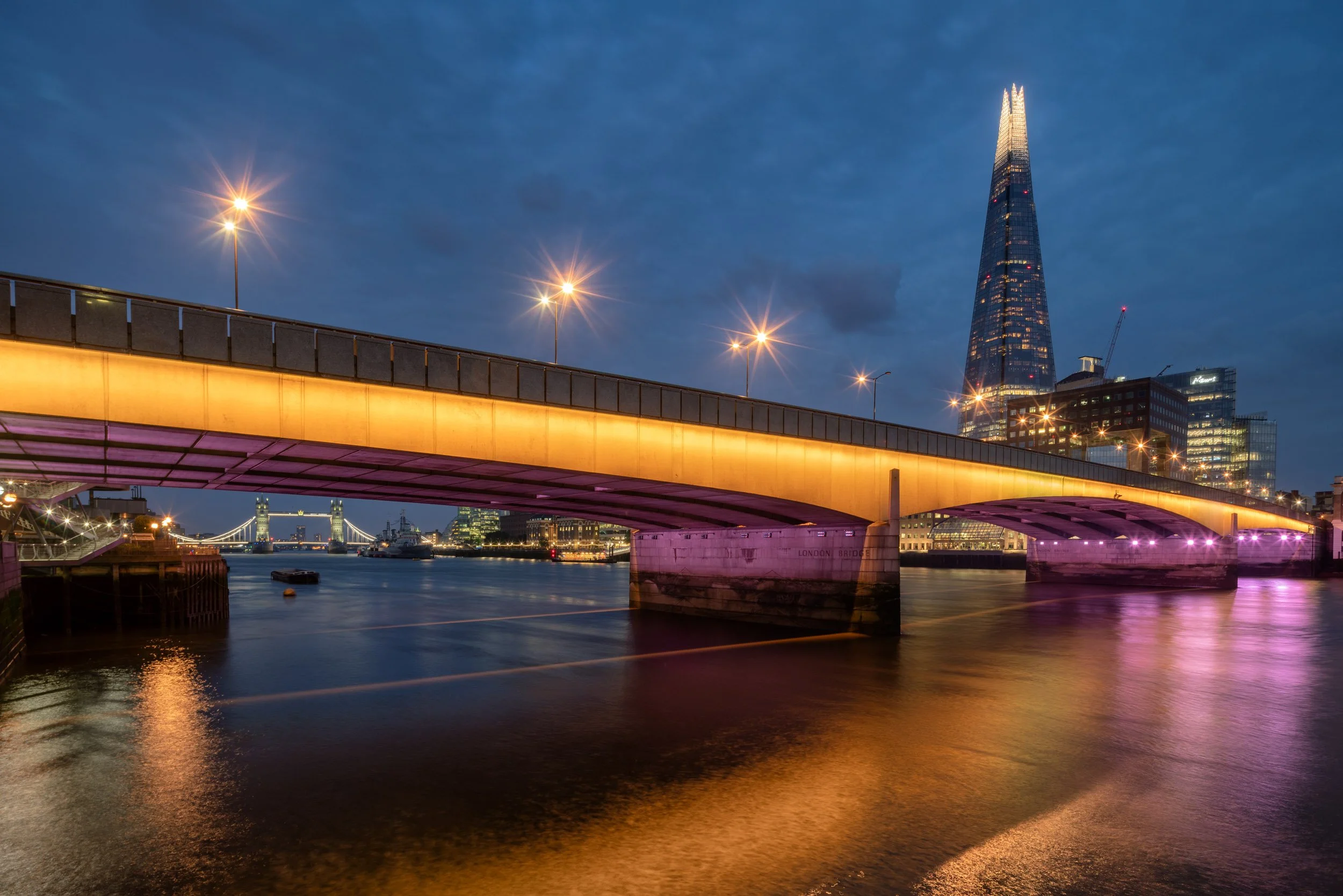 illuminated-river-bridges-of-london-dusk-photography-05.jpg