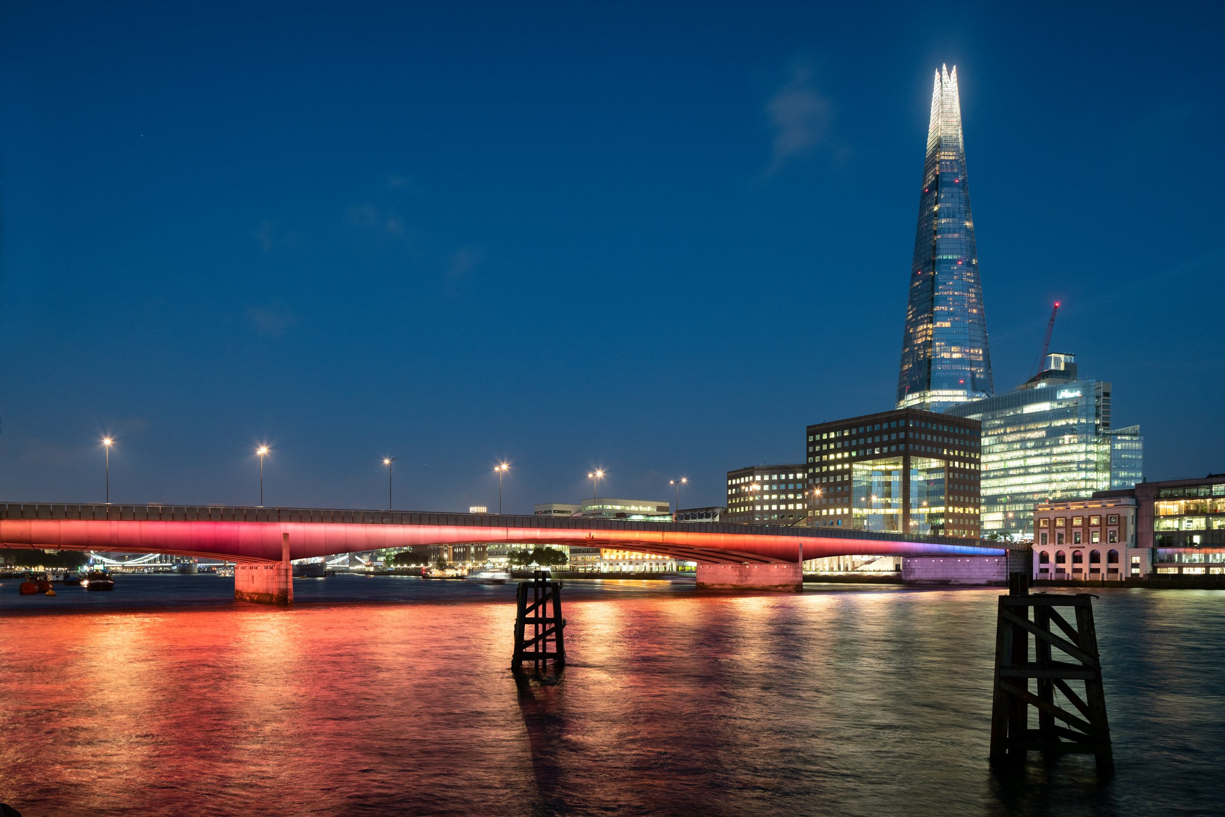 illuminated-river-bridges-of-london-dusk-photography-06.jpg