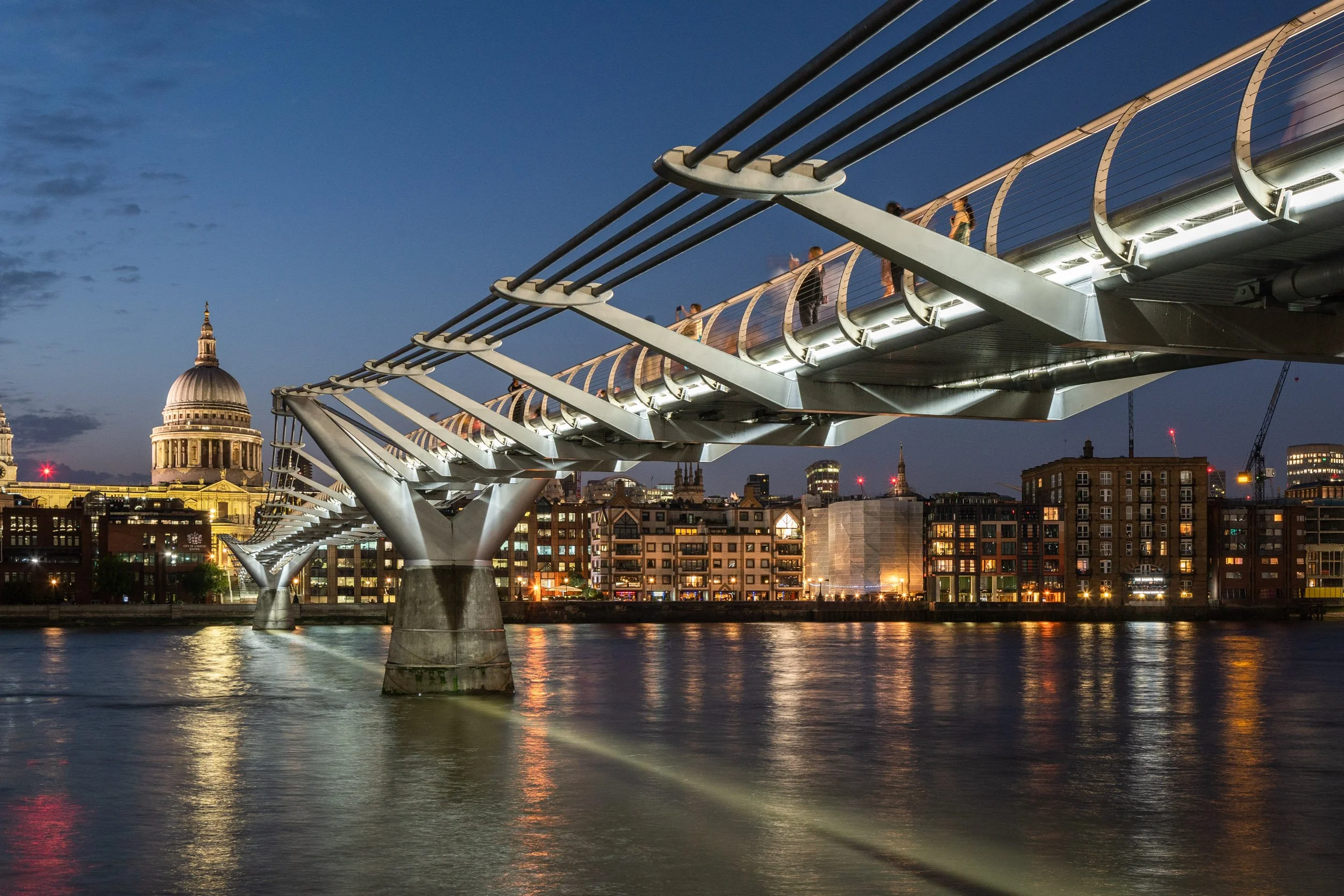 illuminated-river-bridges-of-london-dusk-photography-21.jpg