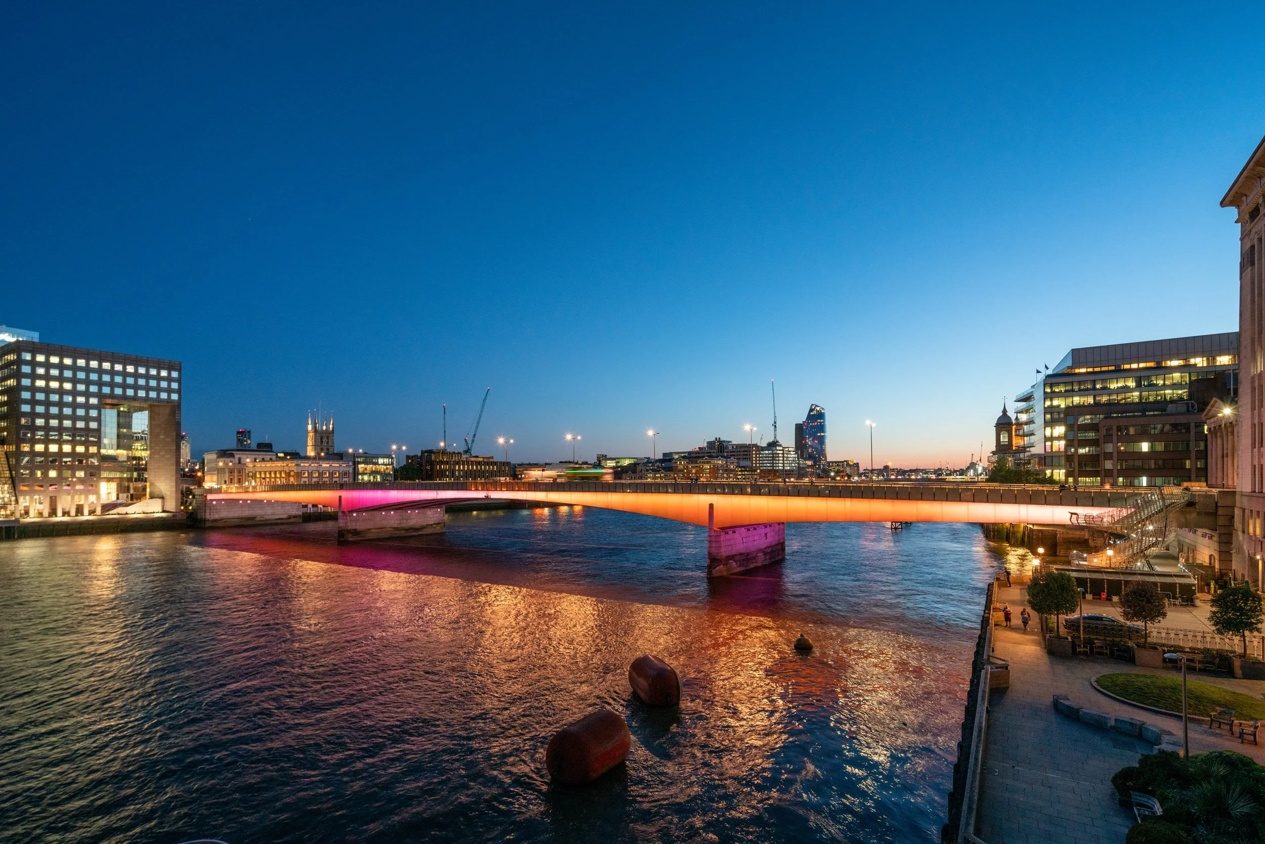 illuminated-river-bridges-of-london-dusk-photography-32.jpg