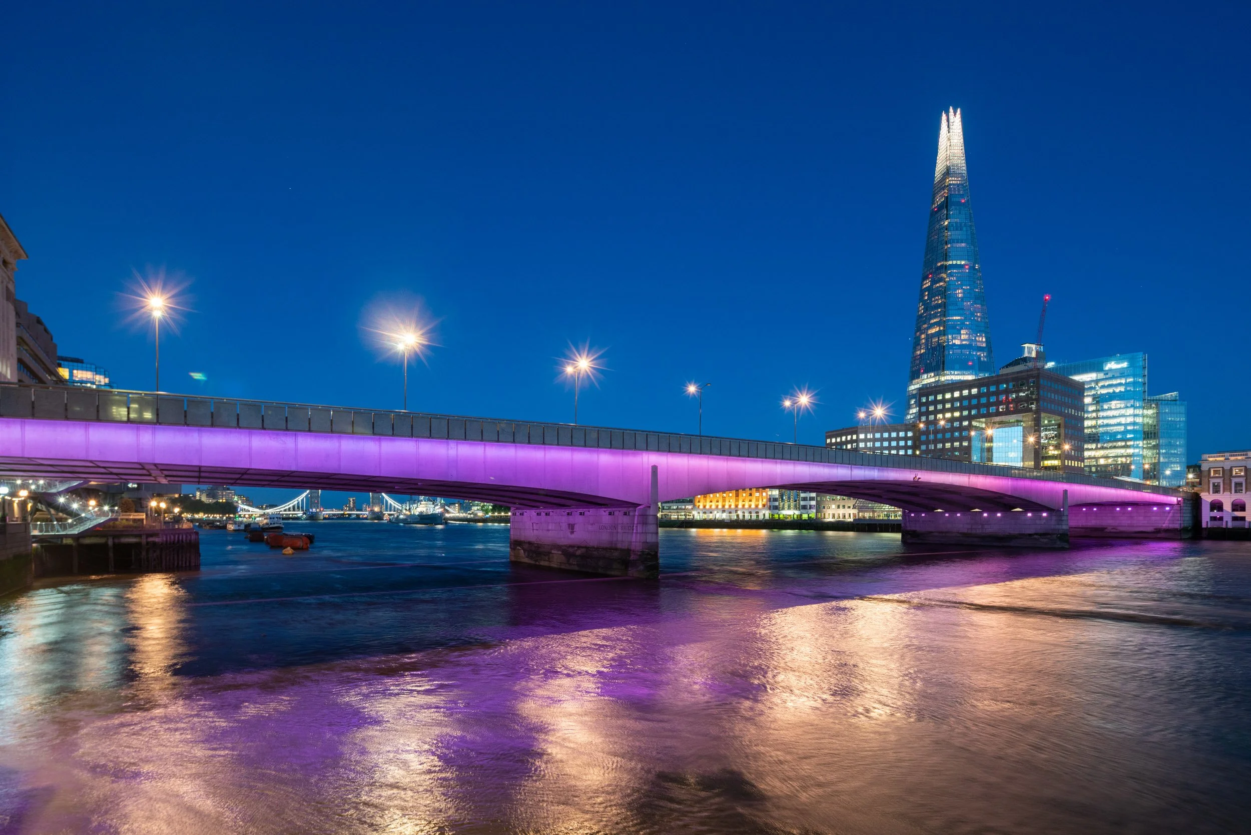 illuminated-river-bridges-of-london-dusk-photography-35.jpg