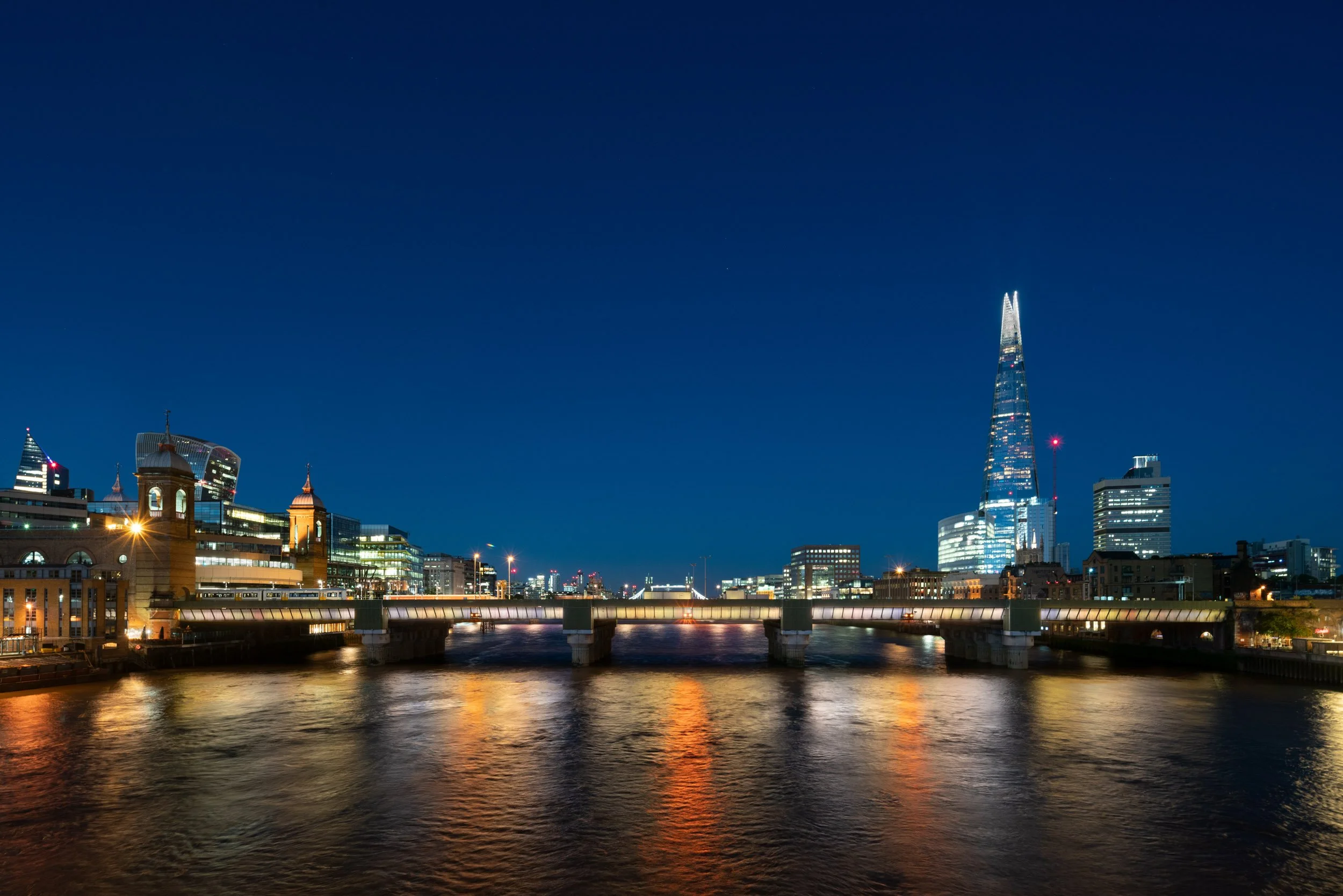 illuminated-river-bridges-of-london-dusk-photography-36.jpg