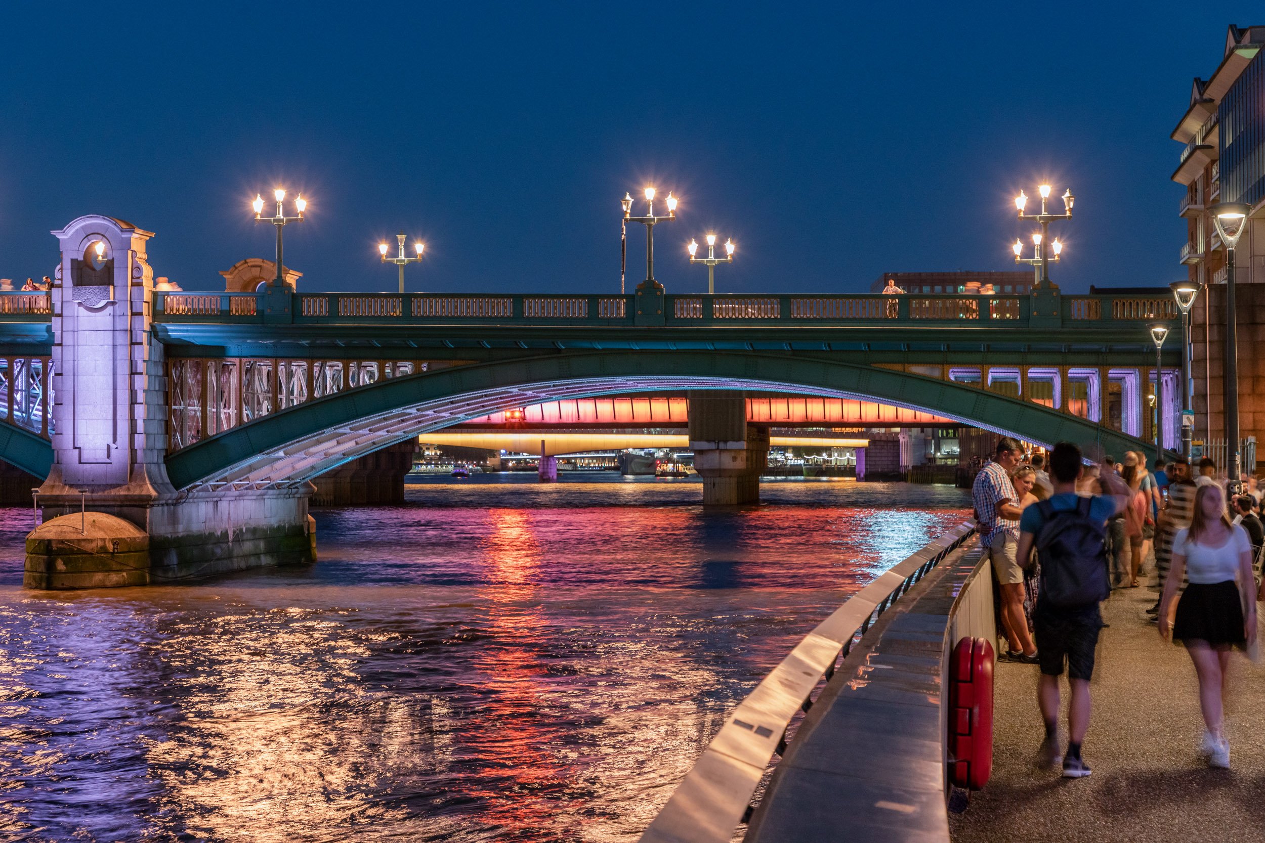 illuminated-river-bridges-of-london-dusk-photography-18.jpg