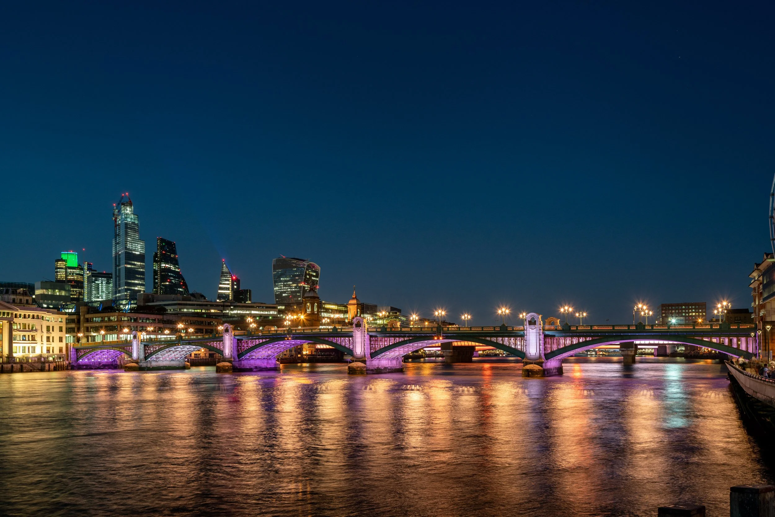 illuminated-river-bridges-of-london-dusk-photography-19.jpg