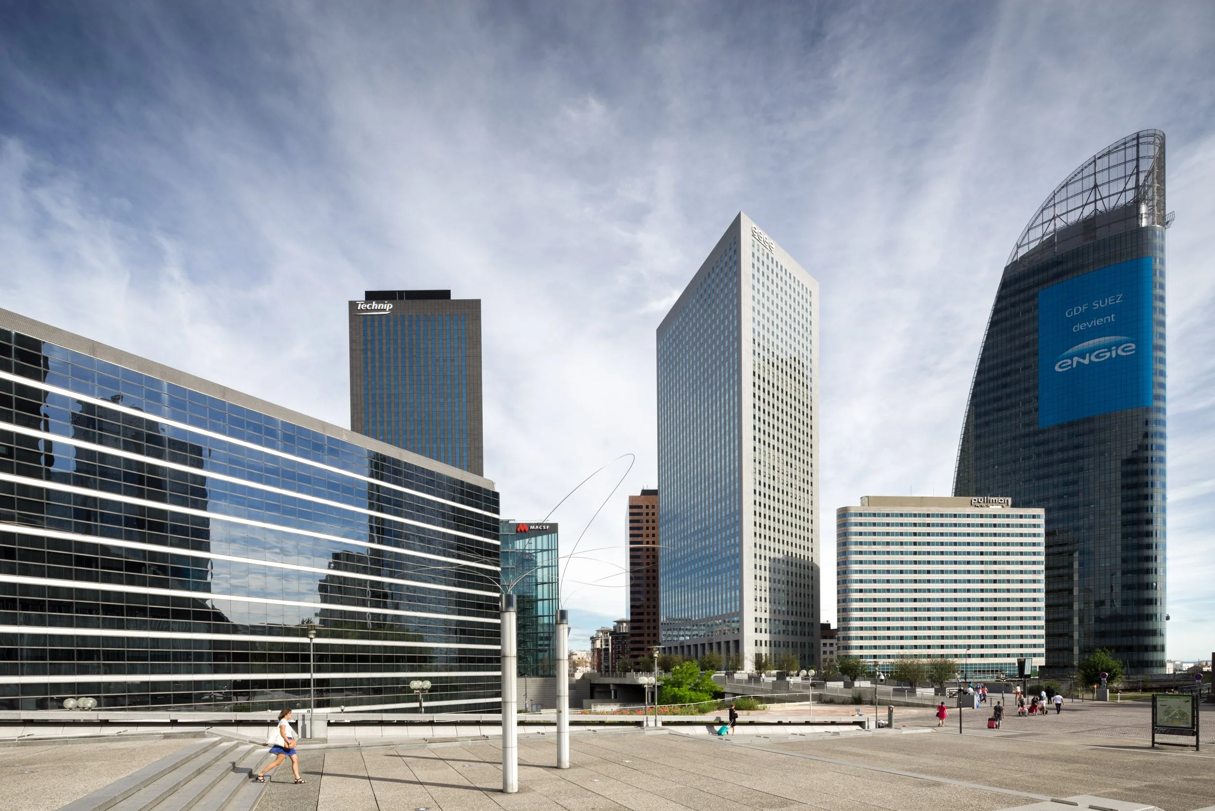 la-defense-business-district-paris-architectural-photography-012.jpg