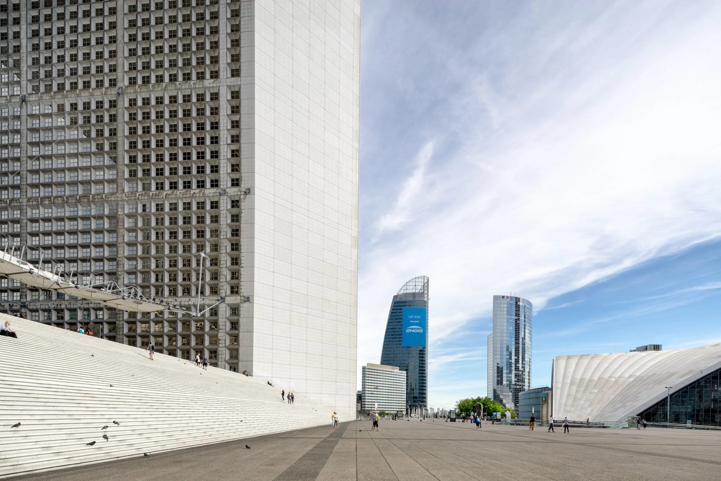 la-defense-business-district-paris-architectural-photography-016.jpg