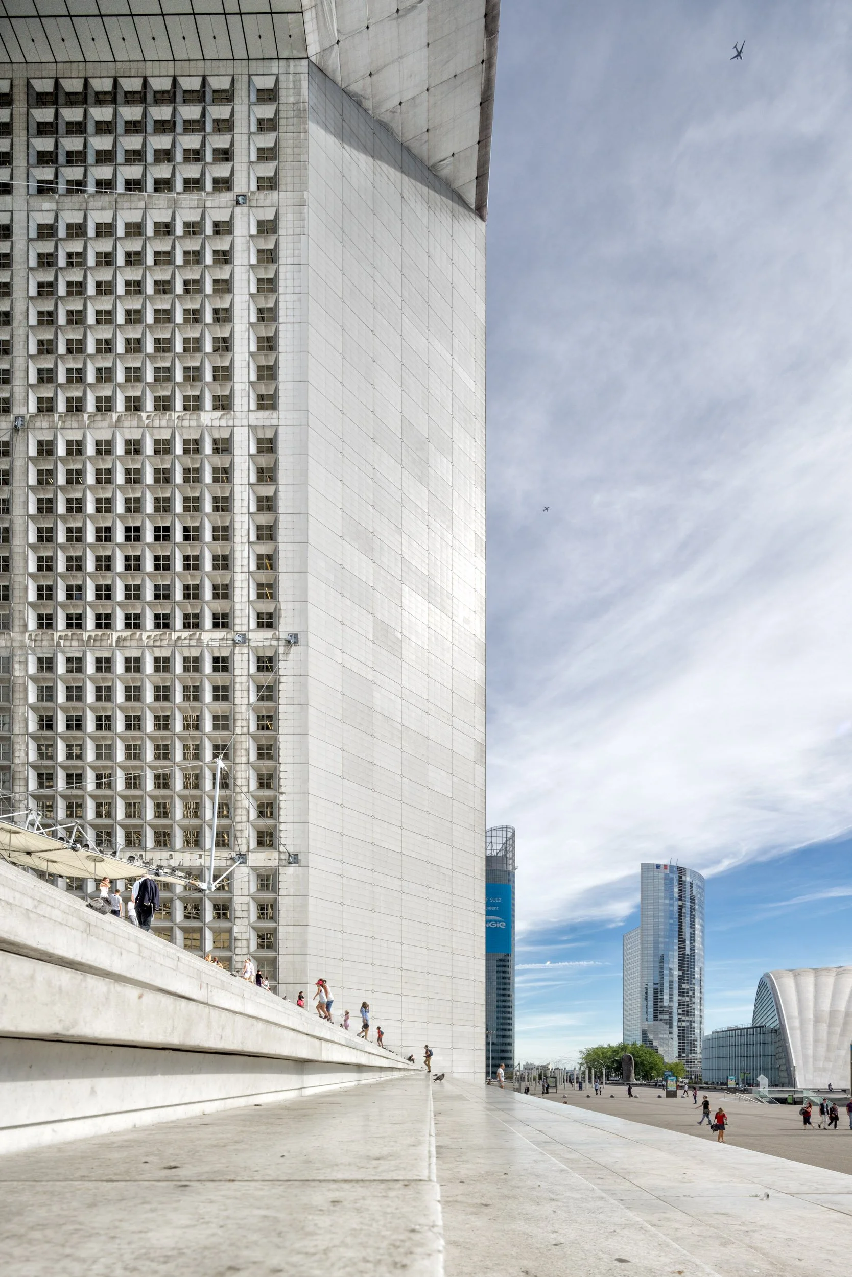 la-defense-business-district-paris-architectural-photography-017.jpg