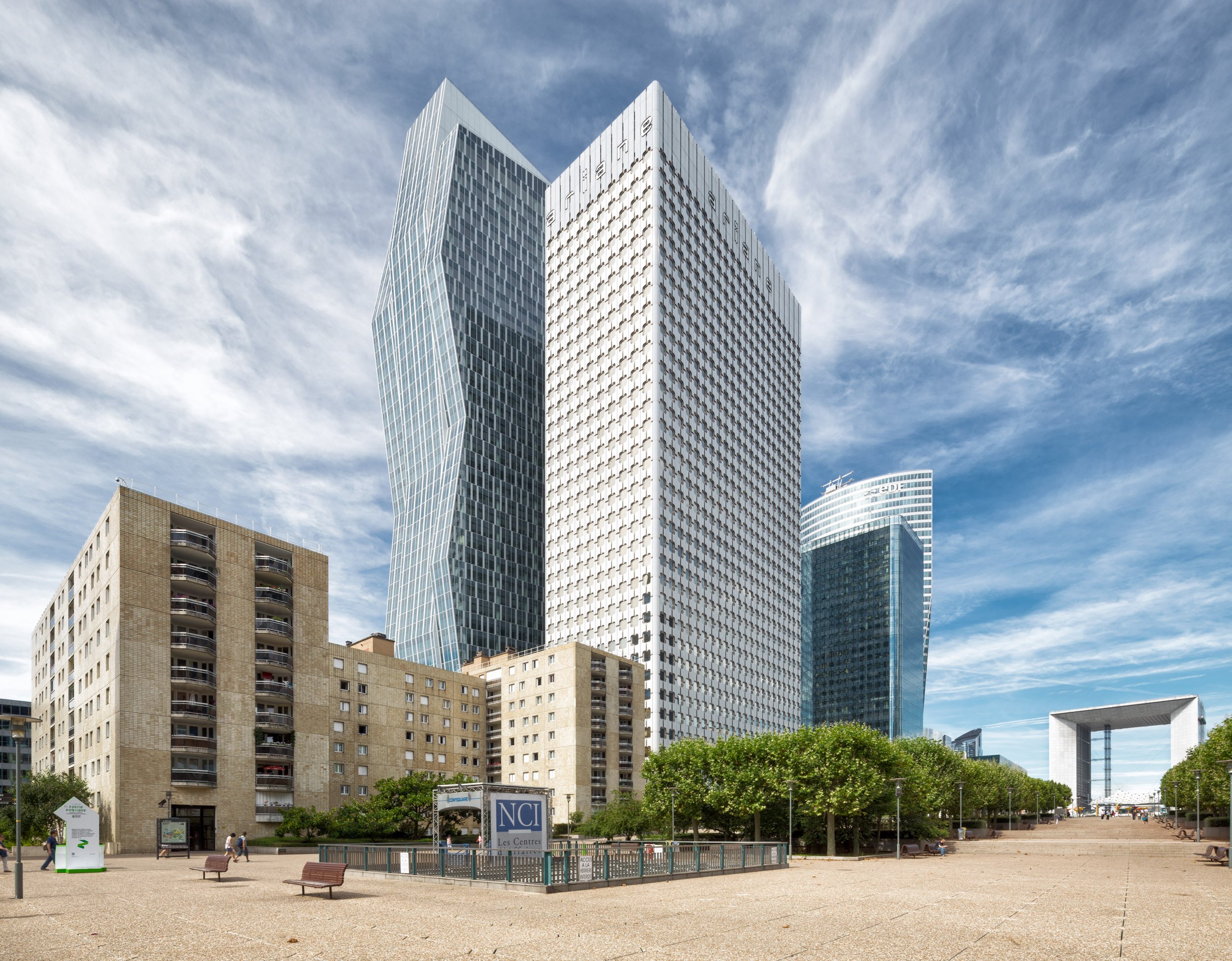 la-defense-business-district-paris-architectural-photography-022.jpg