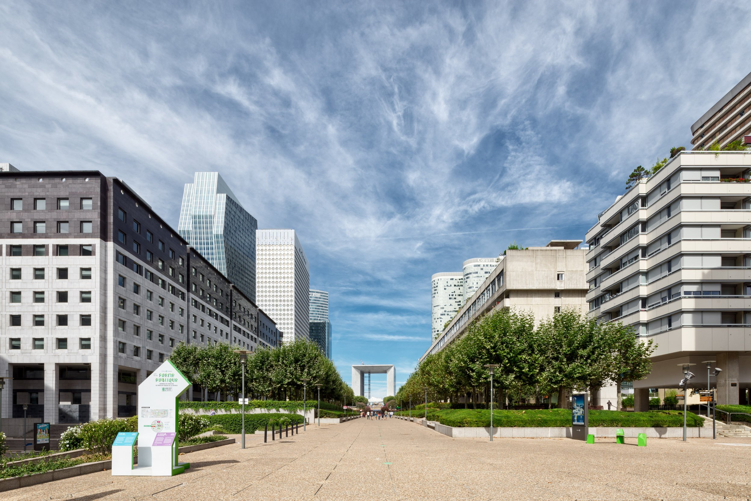 la-defense-business-district-paris-architectural-photography-026.jpg