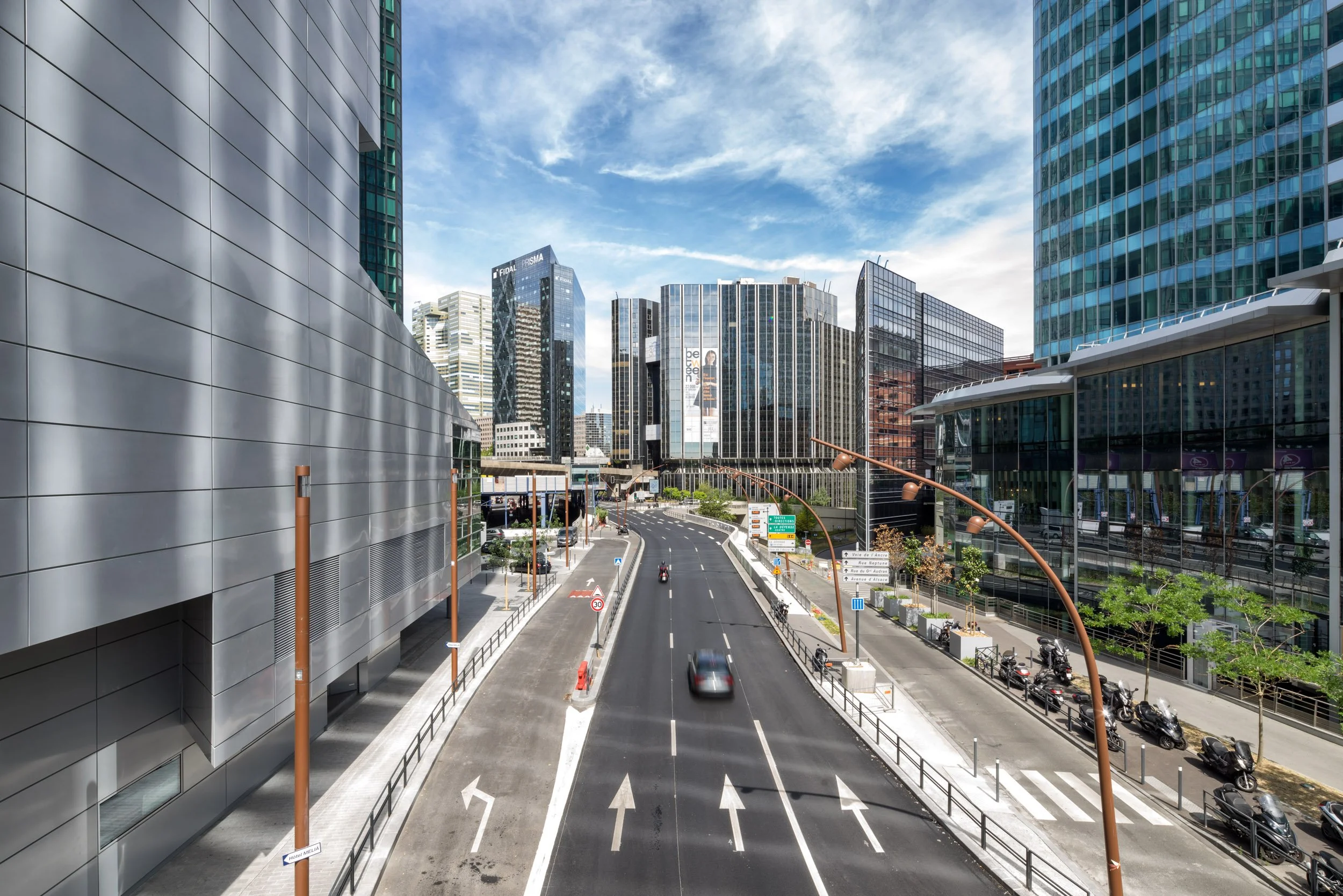 la-defense-business-district-paris-architectural-photography-039.jpg