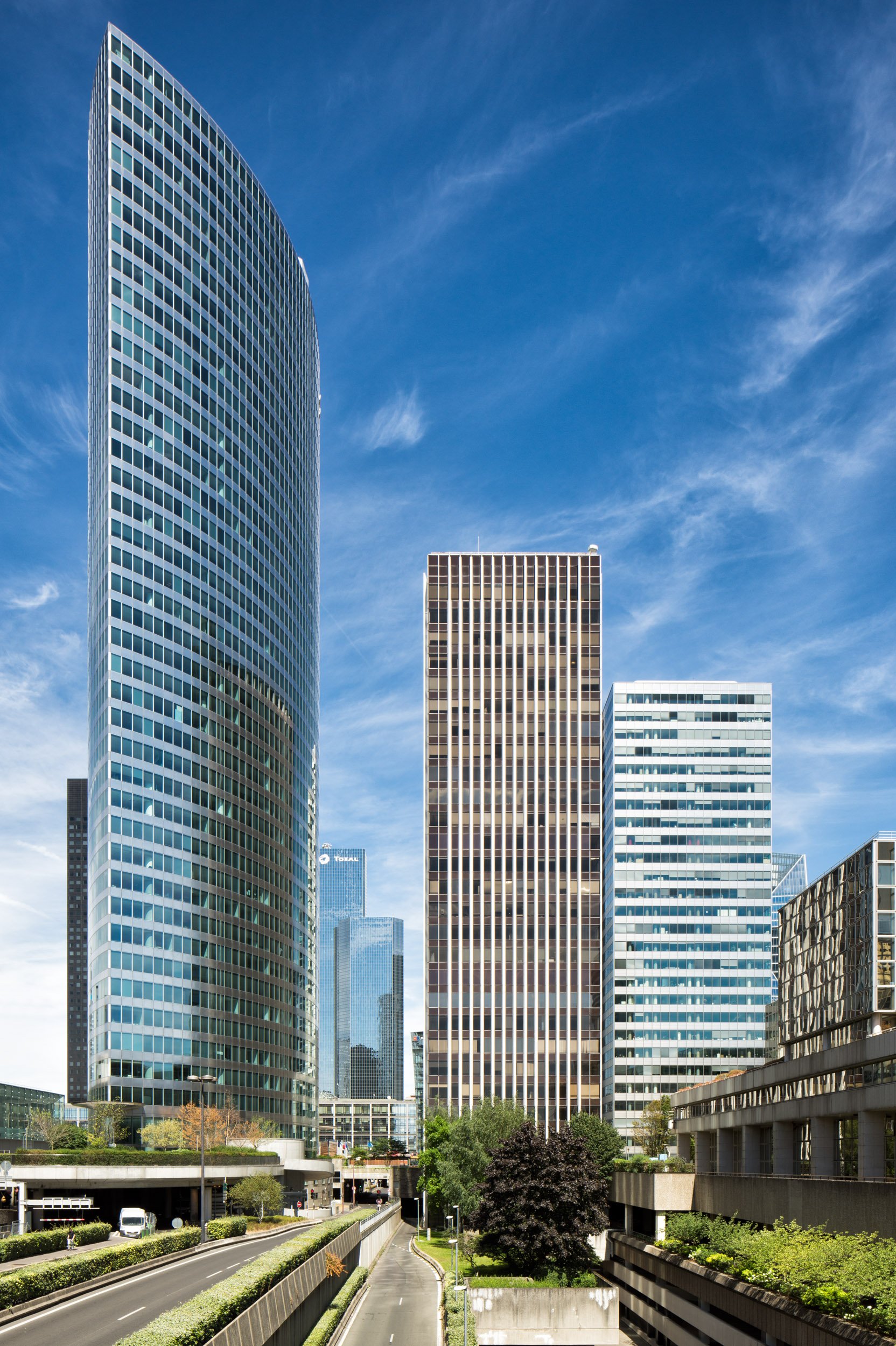 la-defense-business-district-paris-architectural-photography-069.jpg