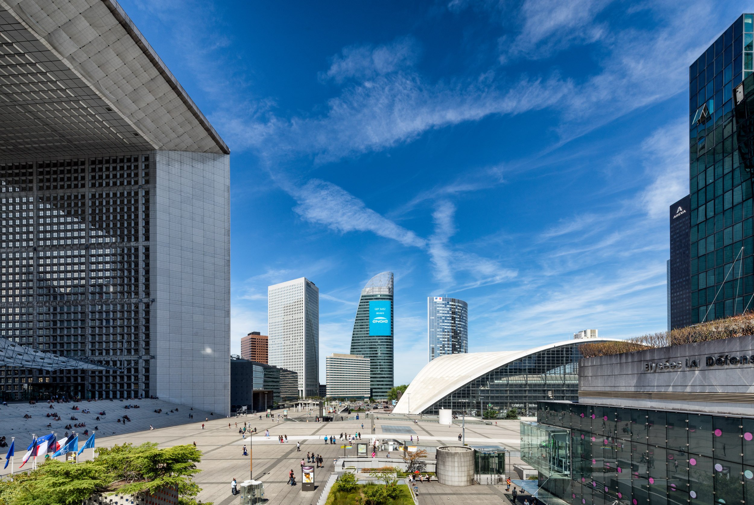 la-defense-business-district-paris-architectural-photography-075.jpg