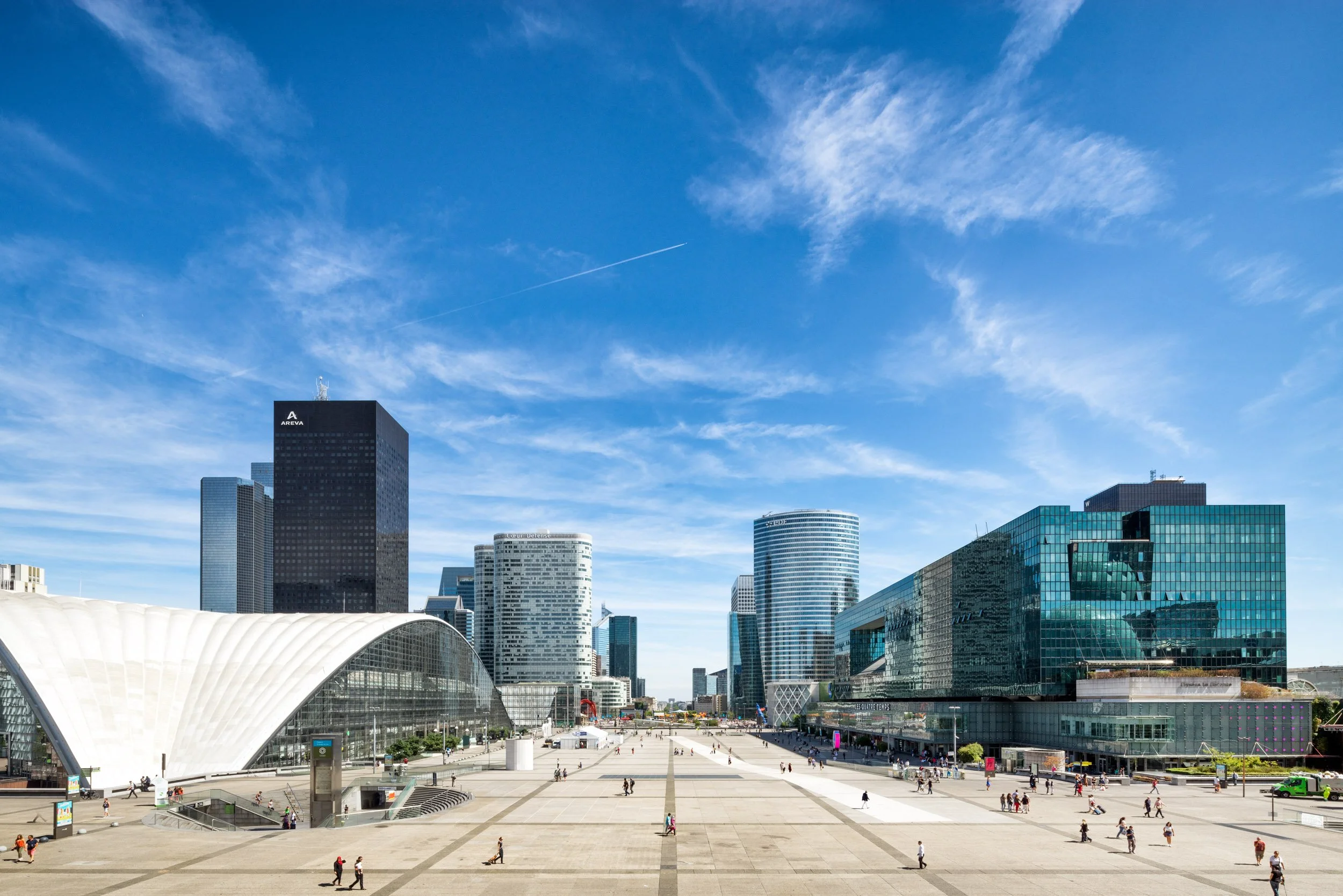la-defense-business-district-paris-architectural-photography-076.jpg